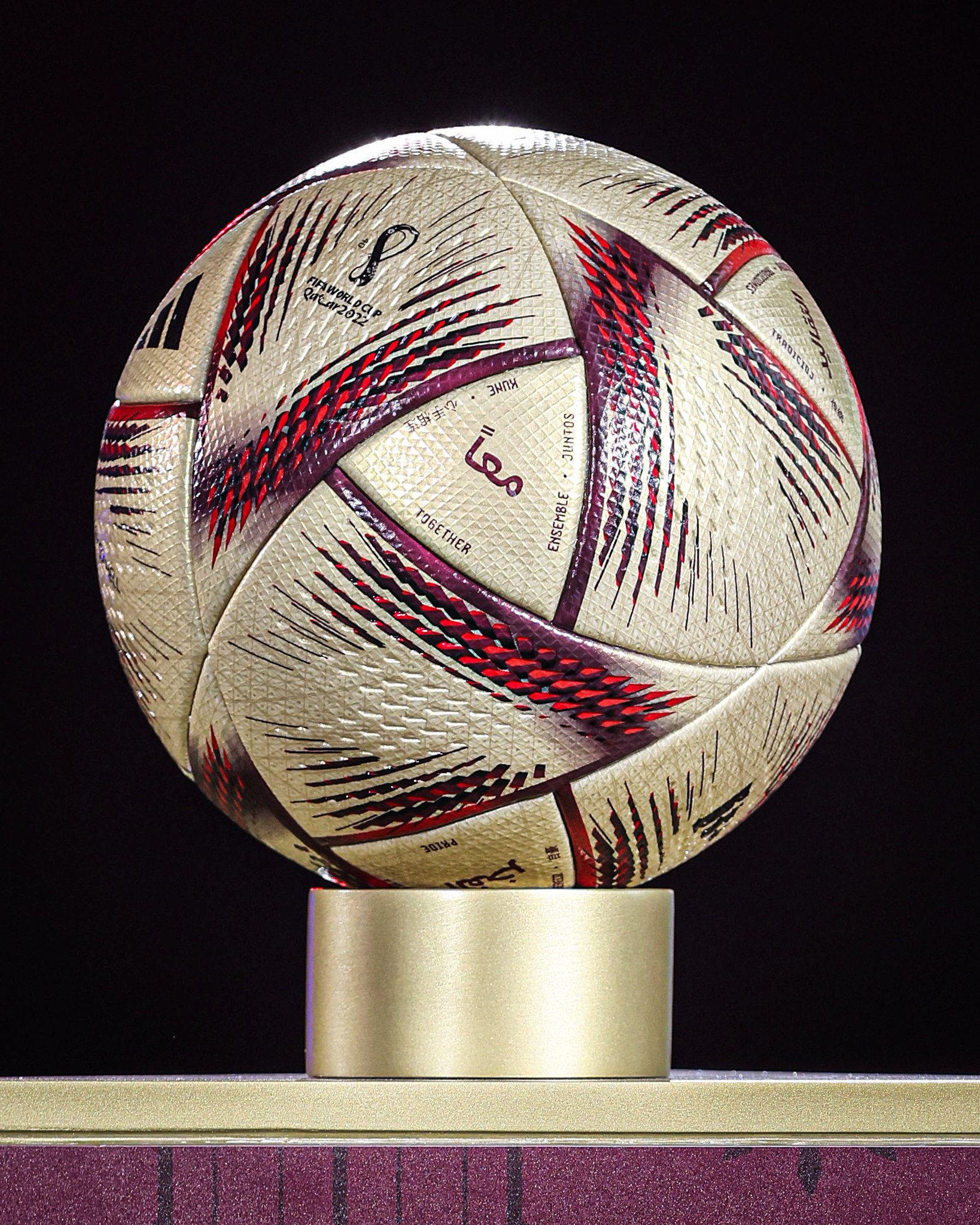 A golden dream ? Introducing my Al Hilm, the official match ball 