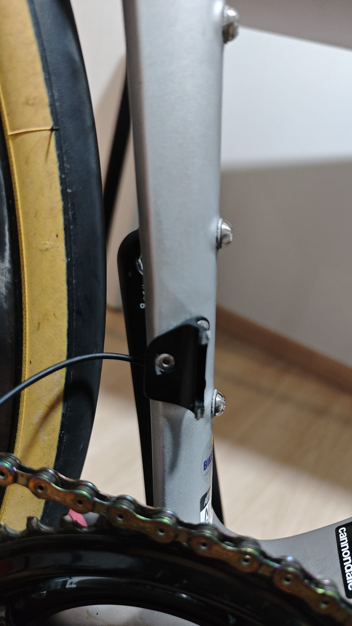What to do when the front hanger of a Cannondale bike breaks off?