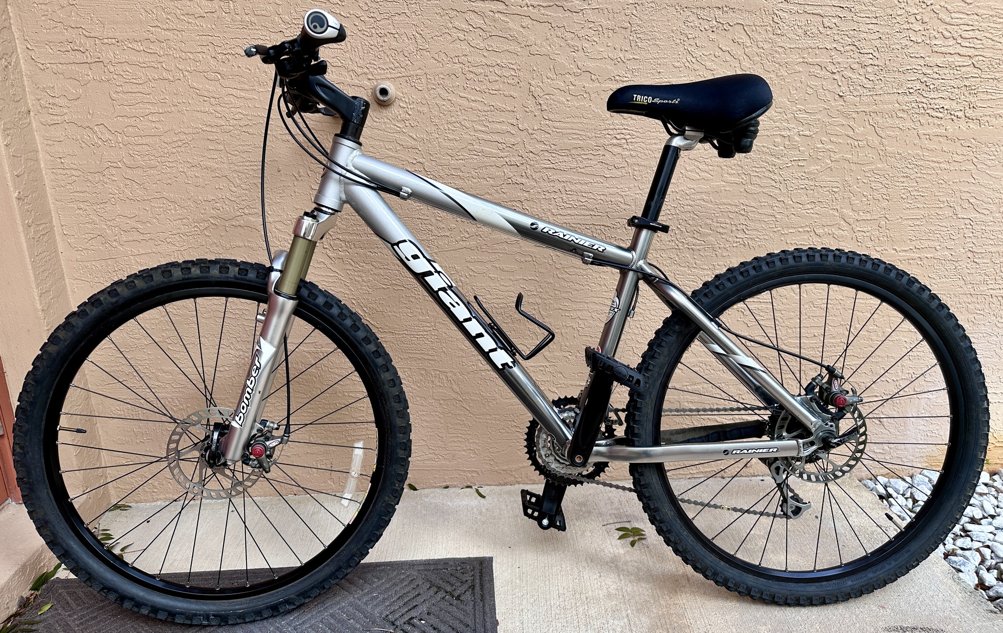 giant rainier bicycle Rainer Mountain Bike - Used 2012 Giant Rainier 0 29