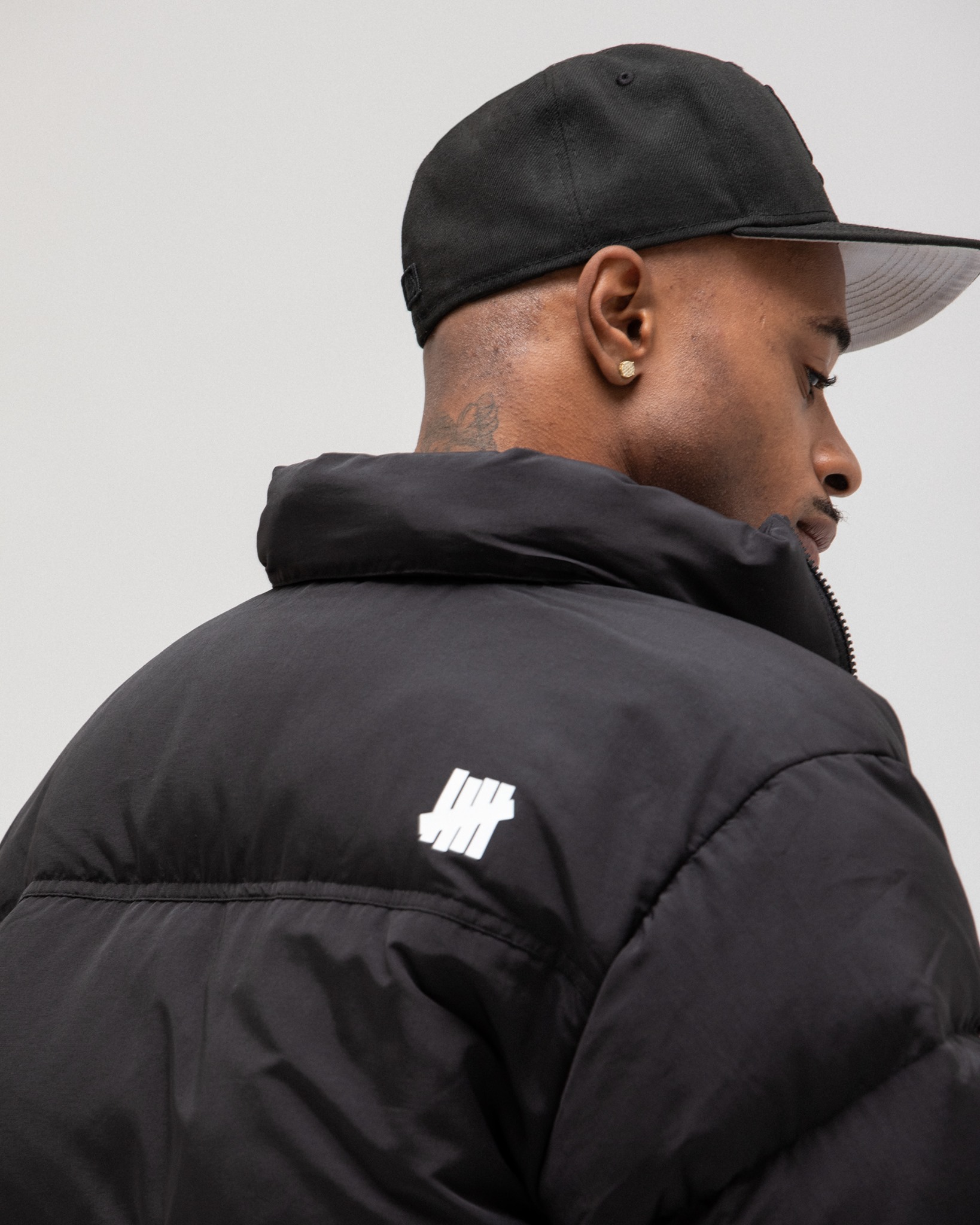ダウンジャケット UNDEFEATED OUTDOOR PUFFER JACKET UNDEFEATED Holiday 2021 Lookbook Drop 1 - Featuring the Outdoor