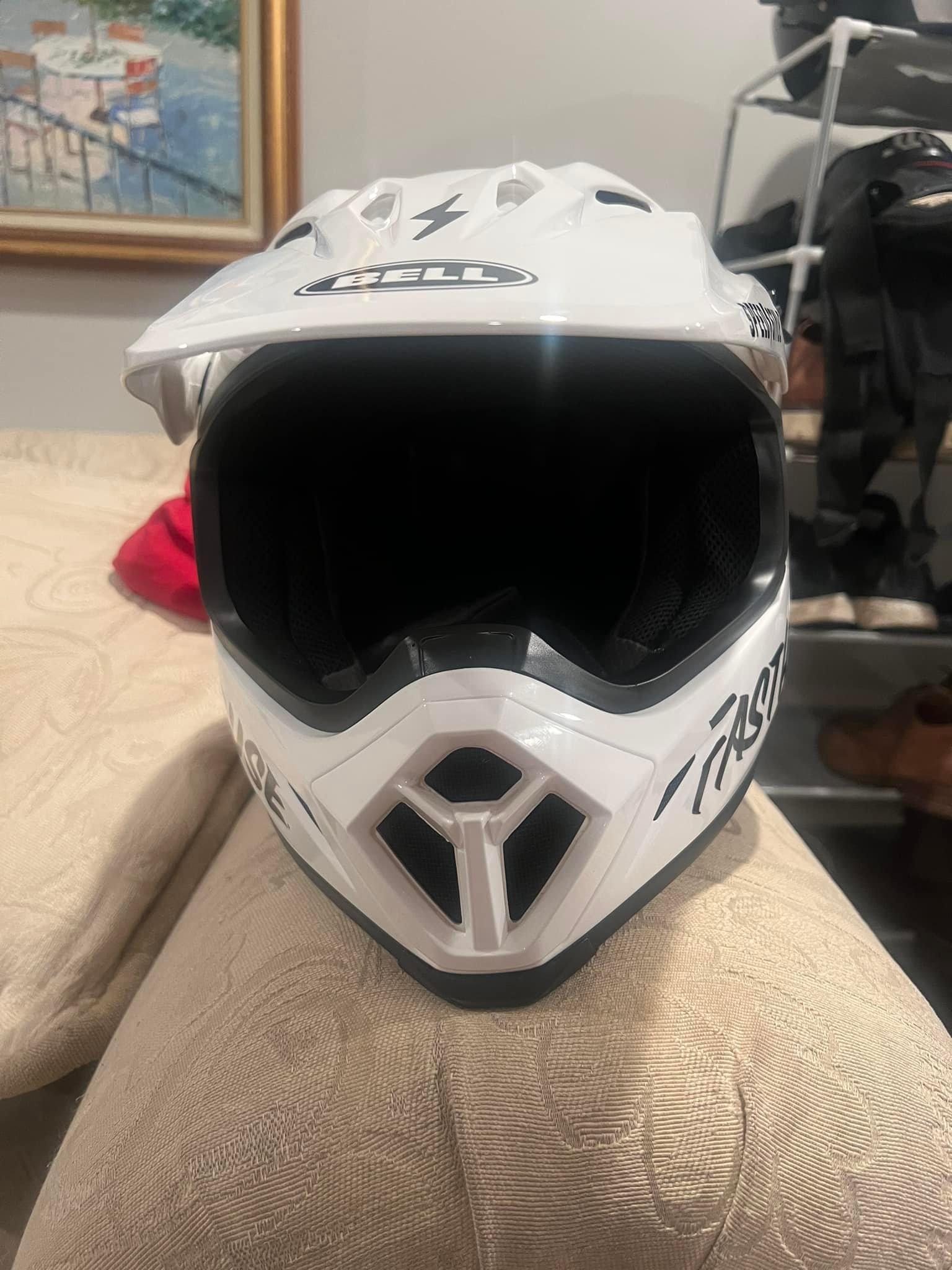 bell helmet ece 22.05 Eliminator Solid Full Face Matt Black FREE UK Delivery providing lightweight durability New standard for motorcycle helmets