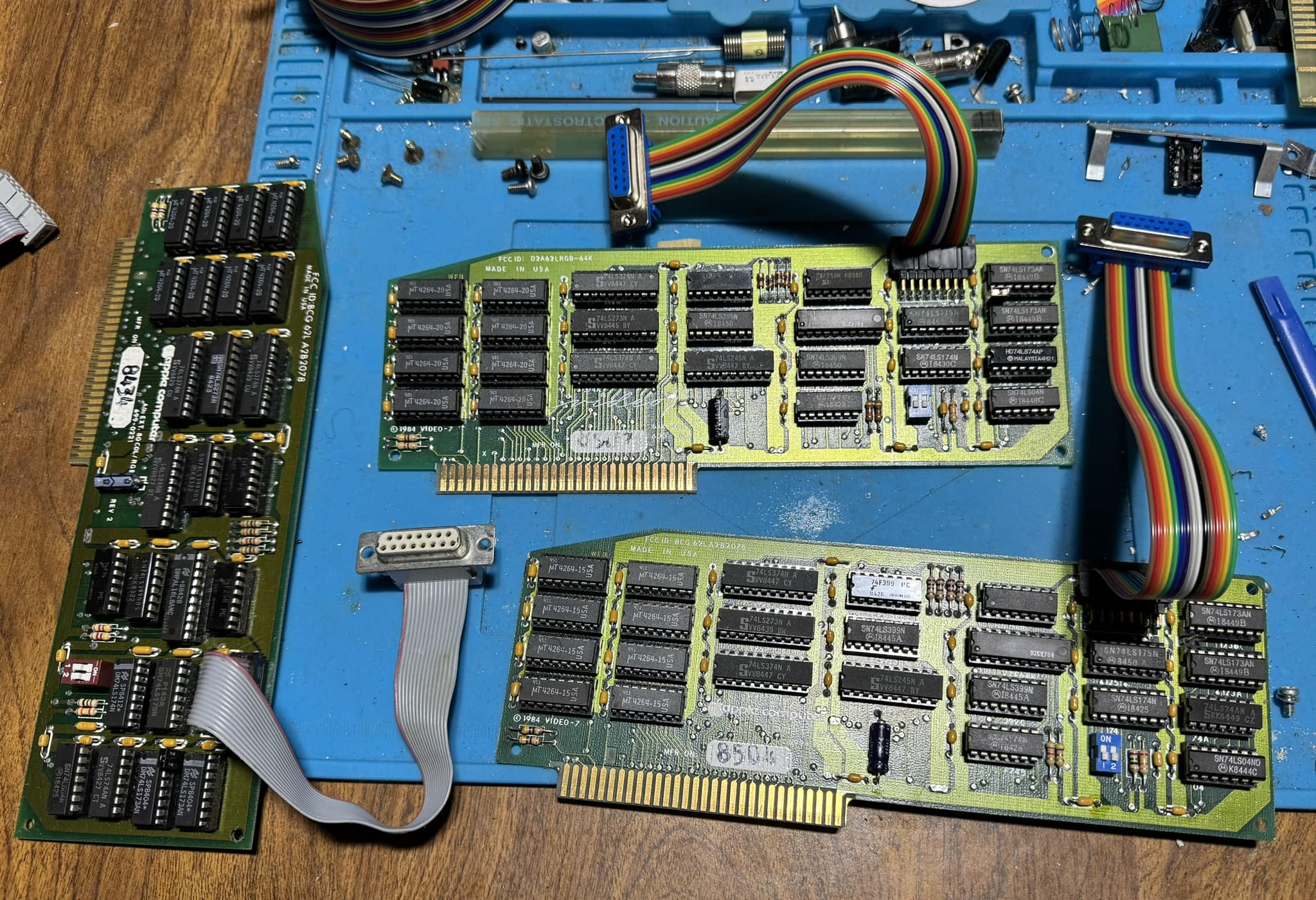 What Apple II peripherals used 24 pin ribbon cables?