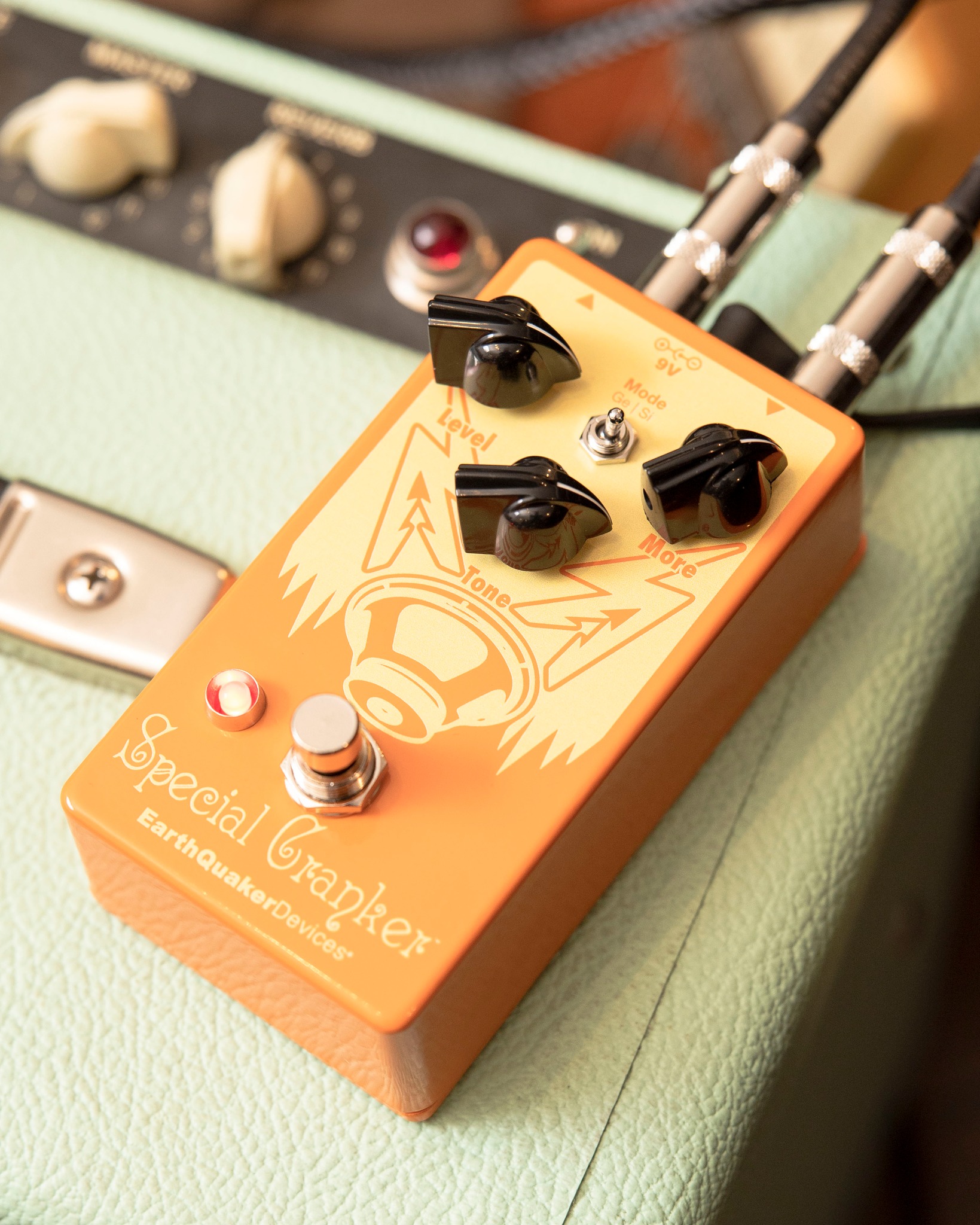 表面実装ではないEQD Special Cranker clone EQD Speaker Cranker