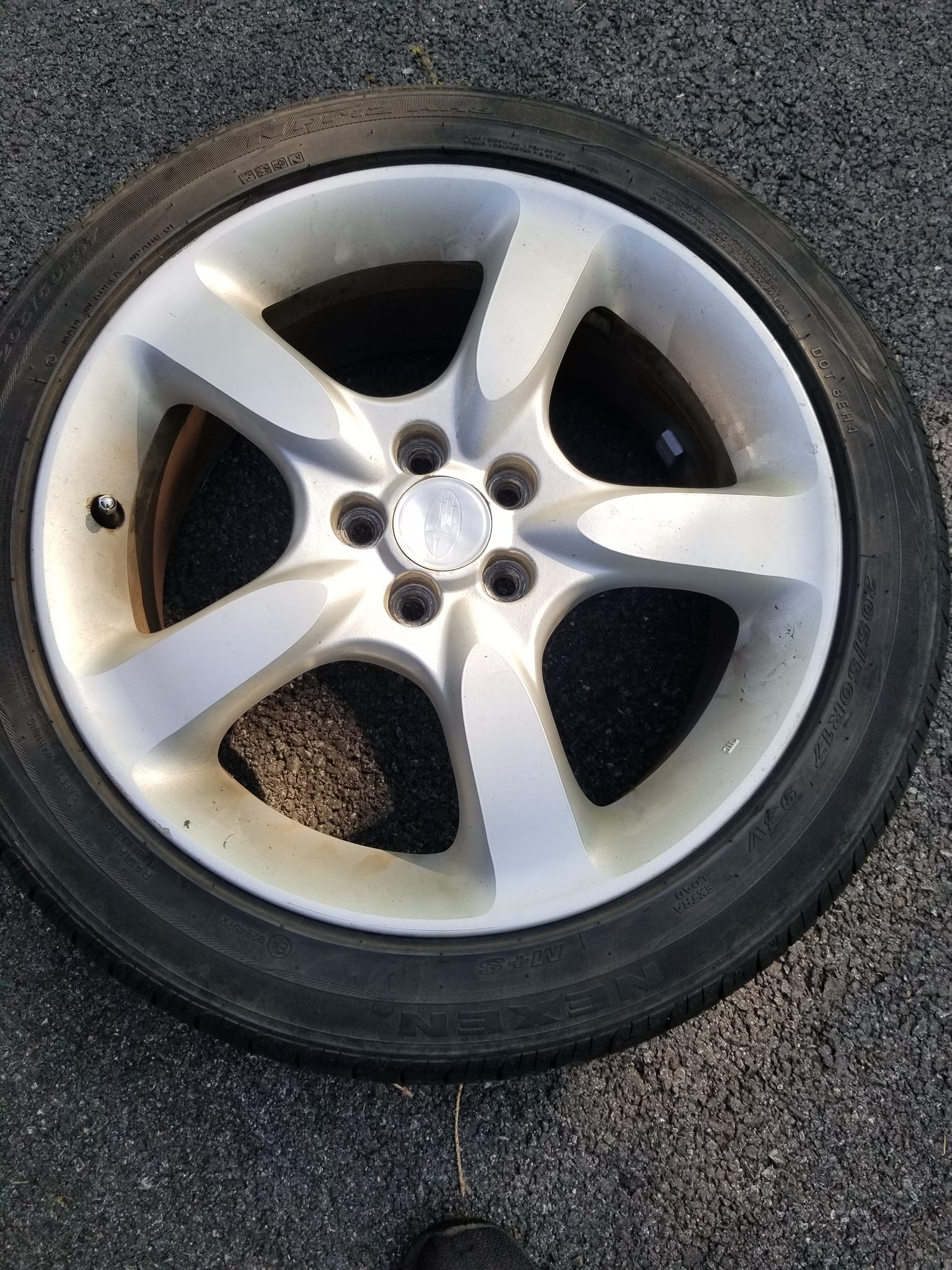 Can 225/55/17 tires fit on Legacy GT rims?