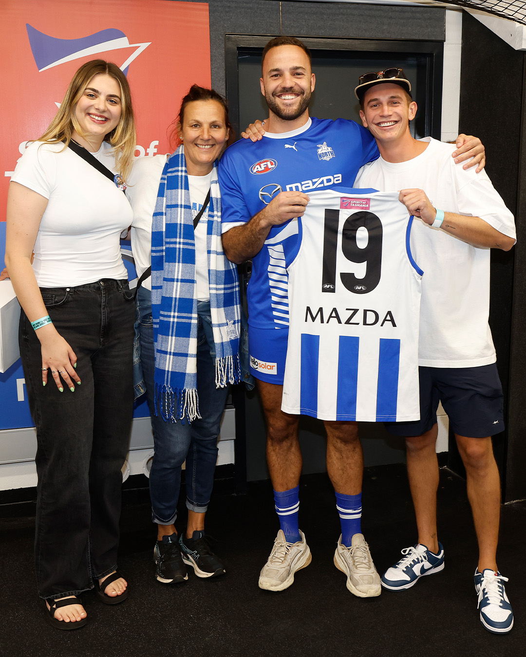 No.19 🌱 Griff receives his guernsey... - North Melbourne FC