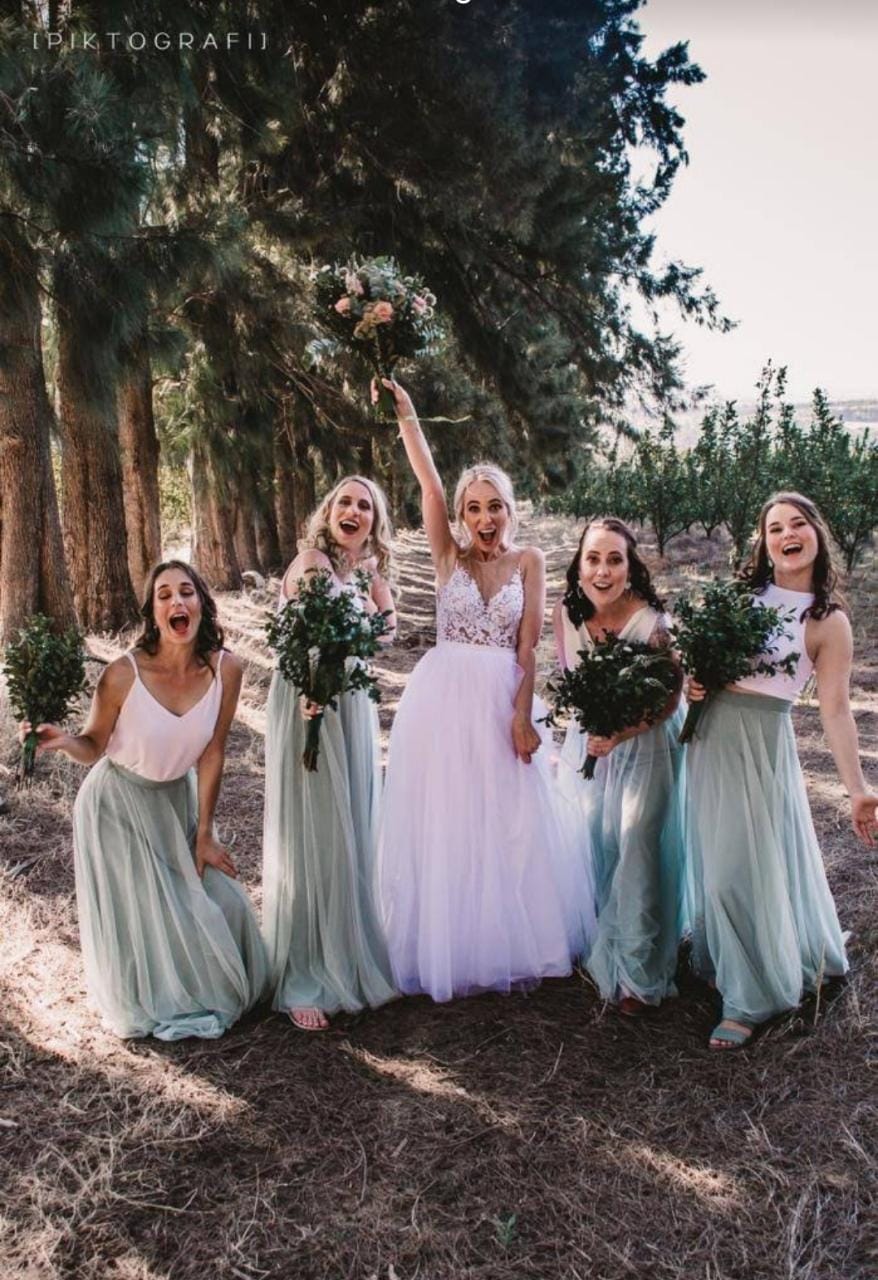 junior bridesmaid dresses wine Asymmetrical Chiffon Dress Halter Spaghetti Straps – DUNTERY Ads-Girls or dress shoes Color:Black Pearl Corner Dressing Table With