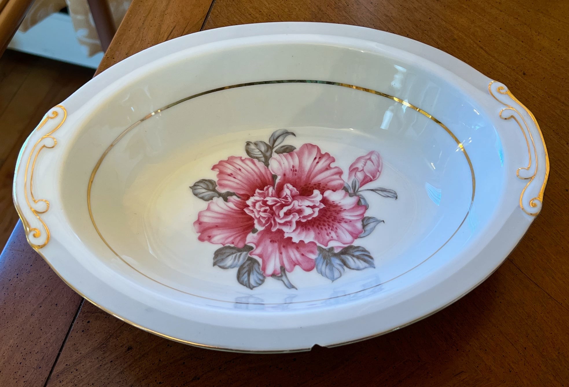 日本と外国の物も入ってる Information about plates/bowls stamped 