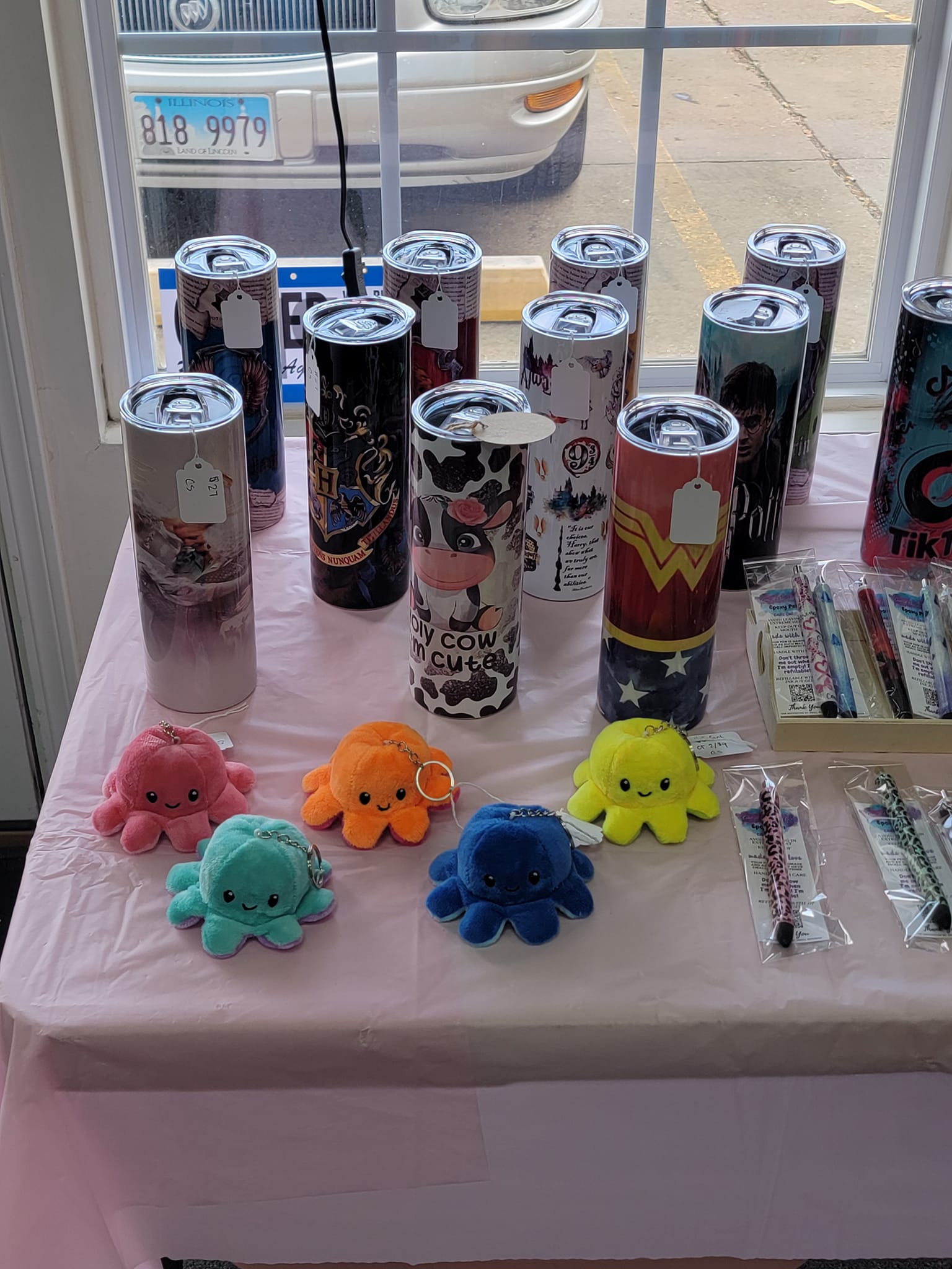 Custom Designs By CS