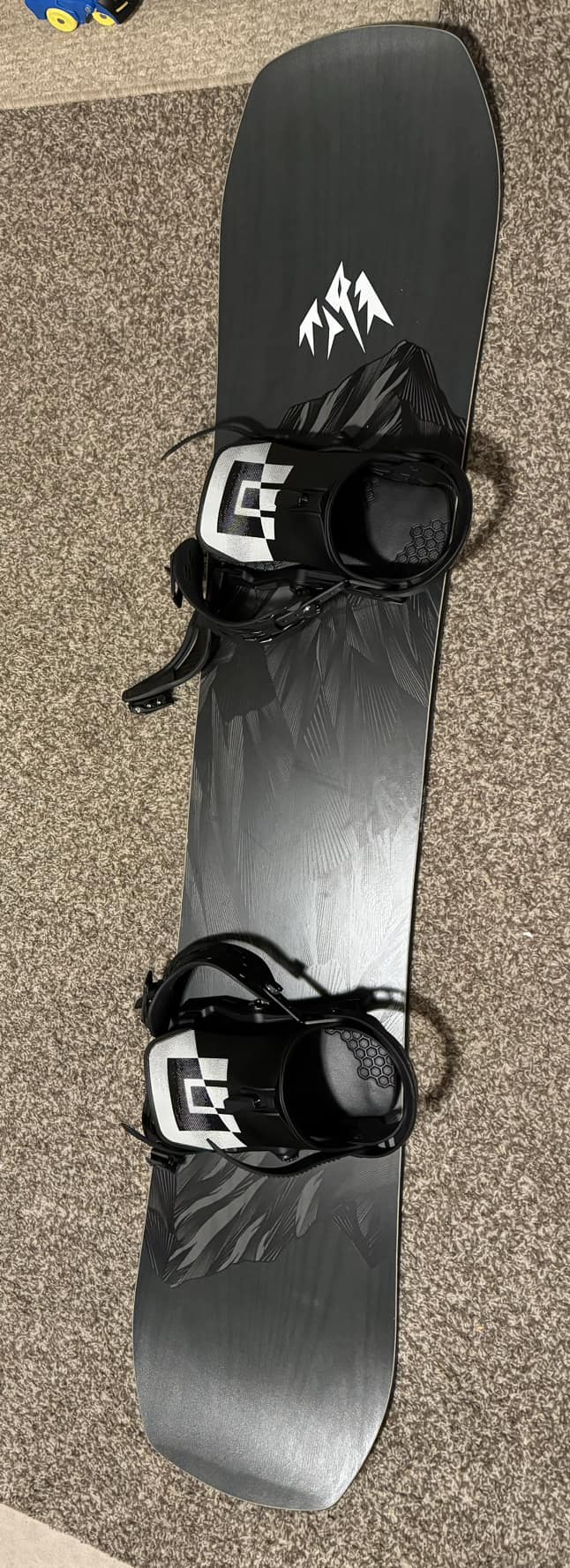 Jones Ultra Mountain Twin 159w snowboard with Now Select Pro bindings