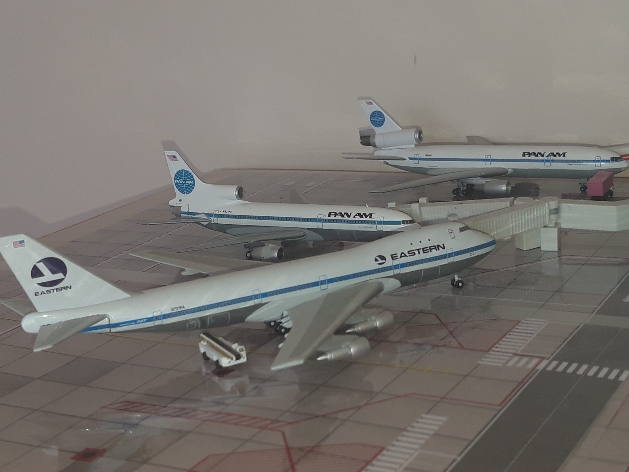 Kitshobby 1/144 Boeing 747SP Pan Am model build