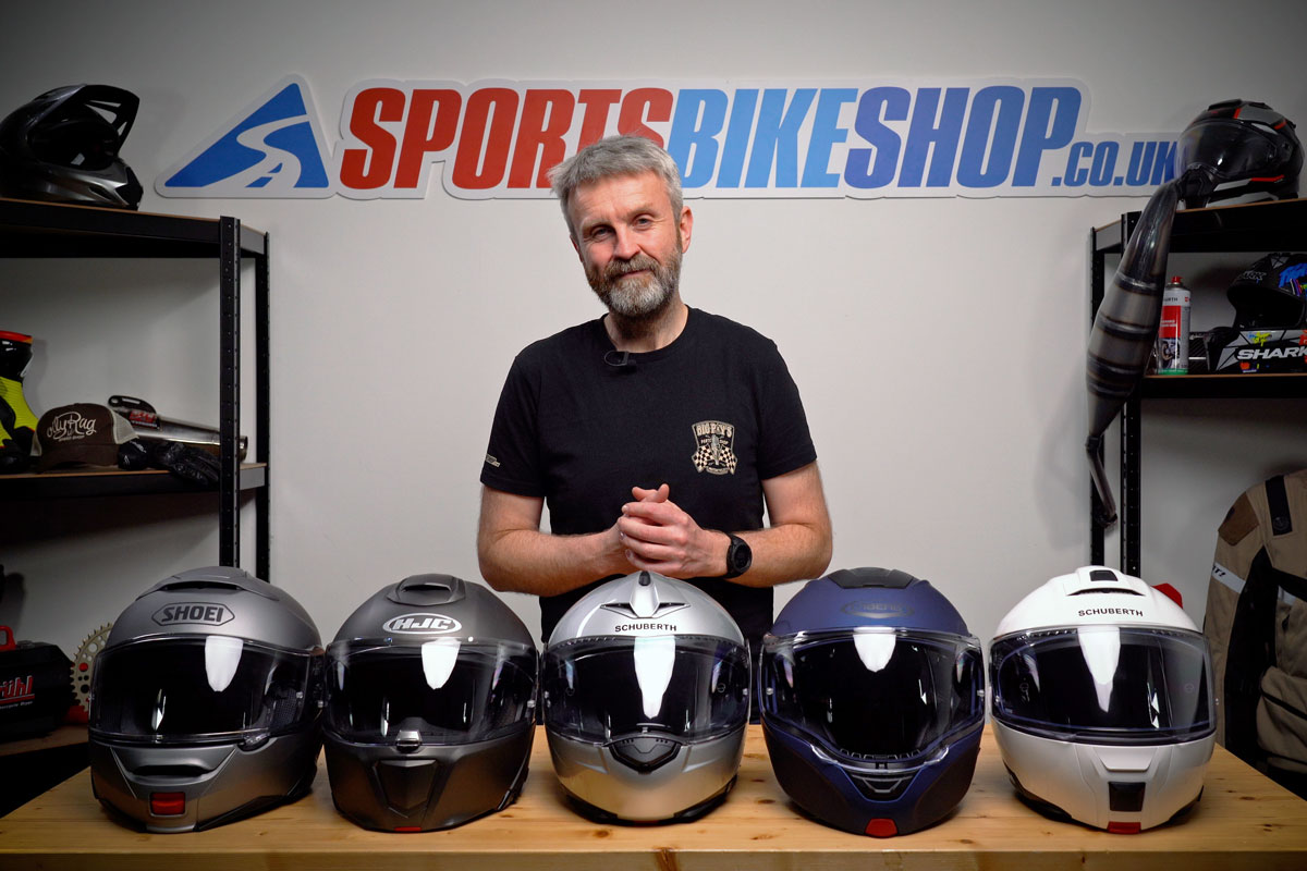 schuberth e2 vs shoei neotec 2 Chin Mount for Schuberth E2 Carbon Helmet The SCHUBERTH C5 Carbon marks the debut of SCHUBERTH PERFORMANCEs motorcycle helmet line Schuberth E2 vs Scorpion AT960: