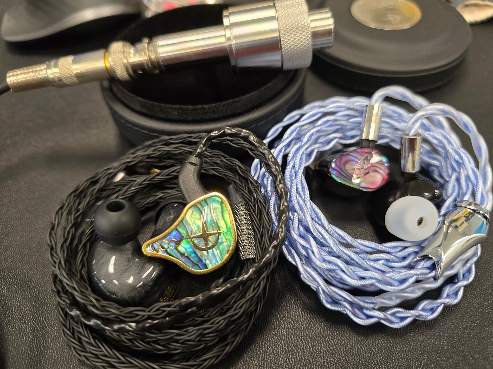 QDC Emperor earbuds review with smooth treble and full bass
