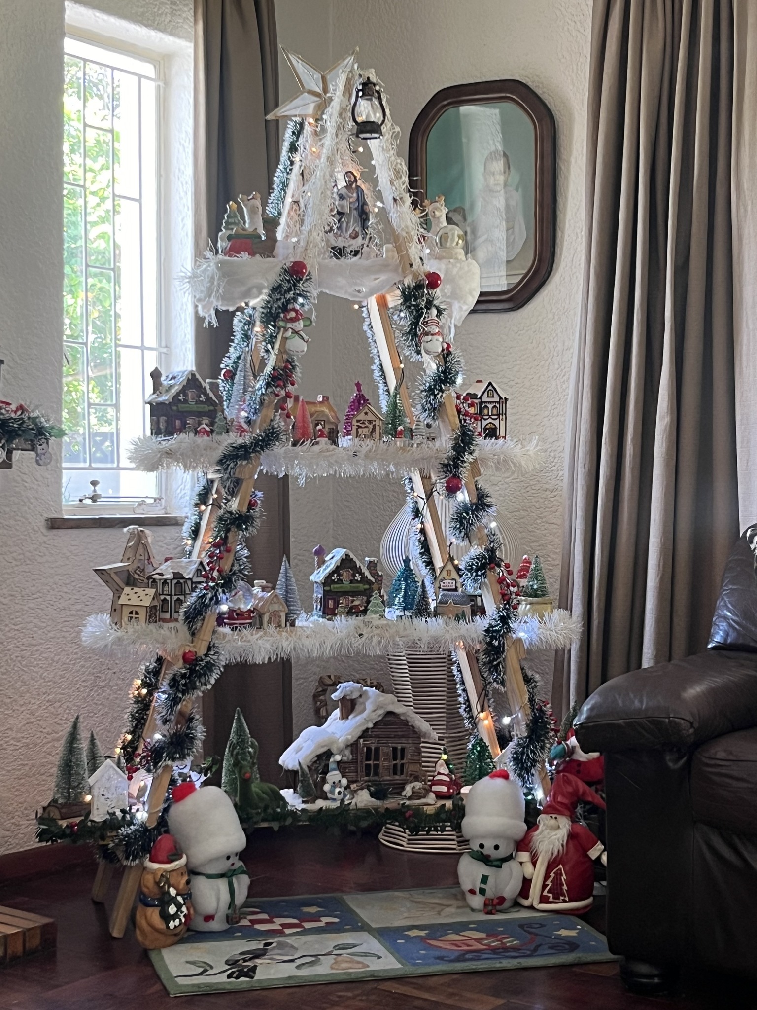 Finished!Holiday Village, from Dimension.😊