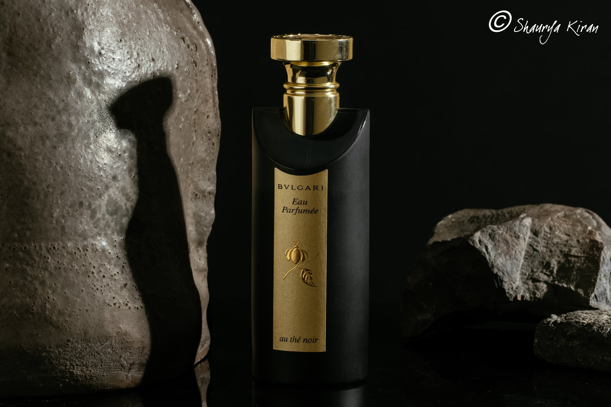 Bvlgari Eau Parfumee Au The Noir Intense product photography setup