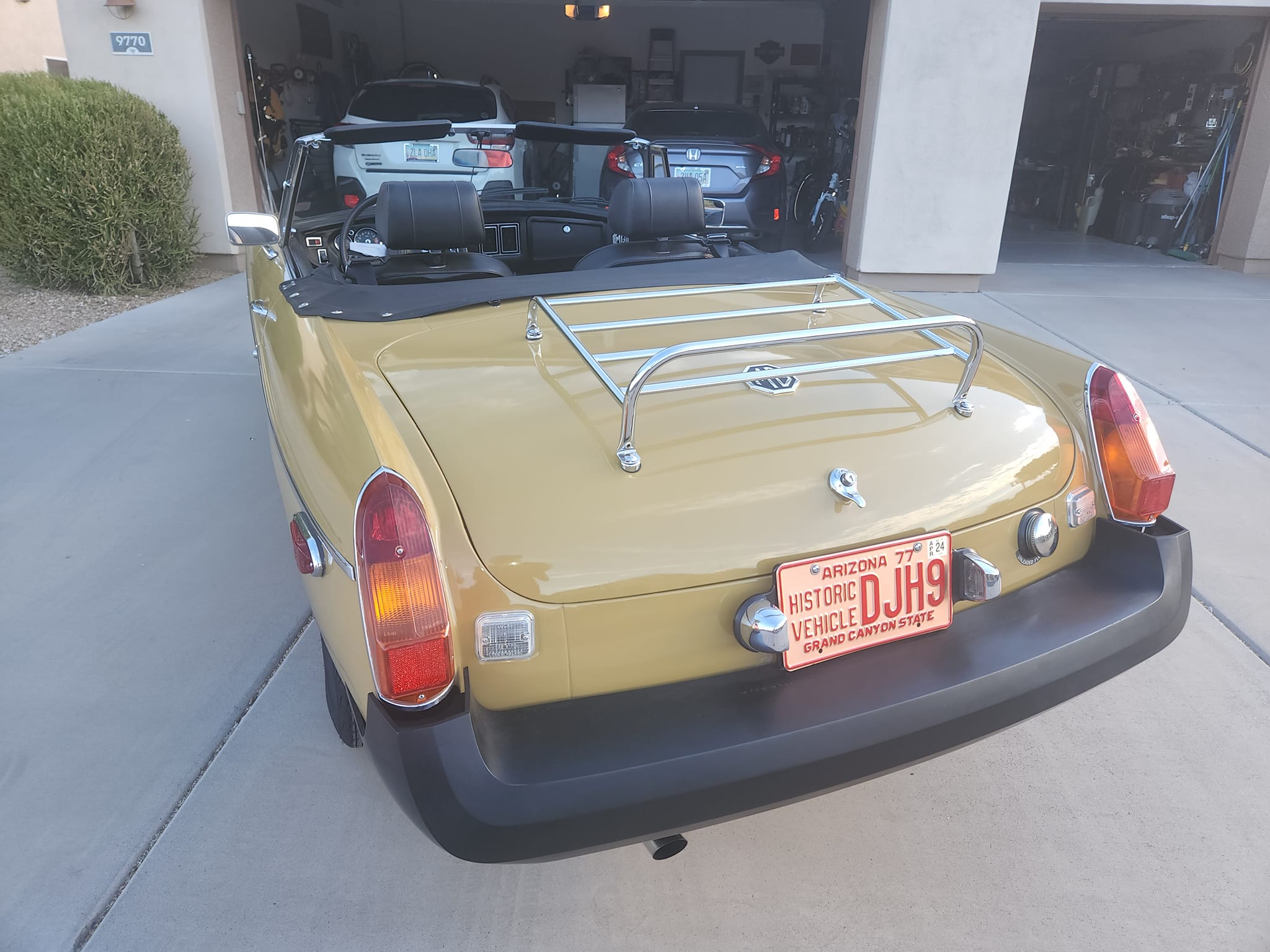 スケトレMGB 50周年モデル 1976 MGB 50th anniversary model with low miles