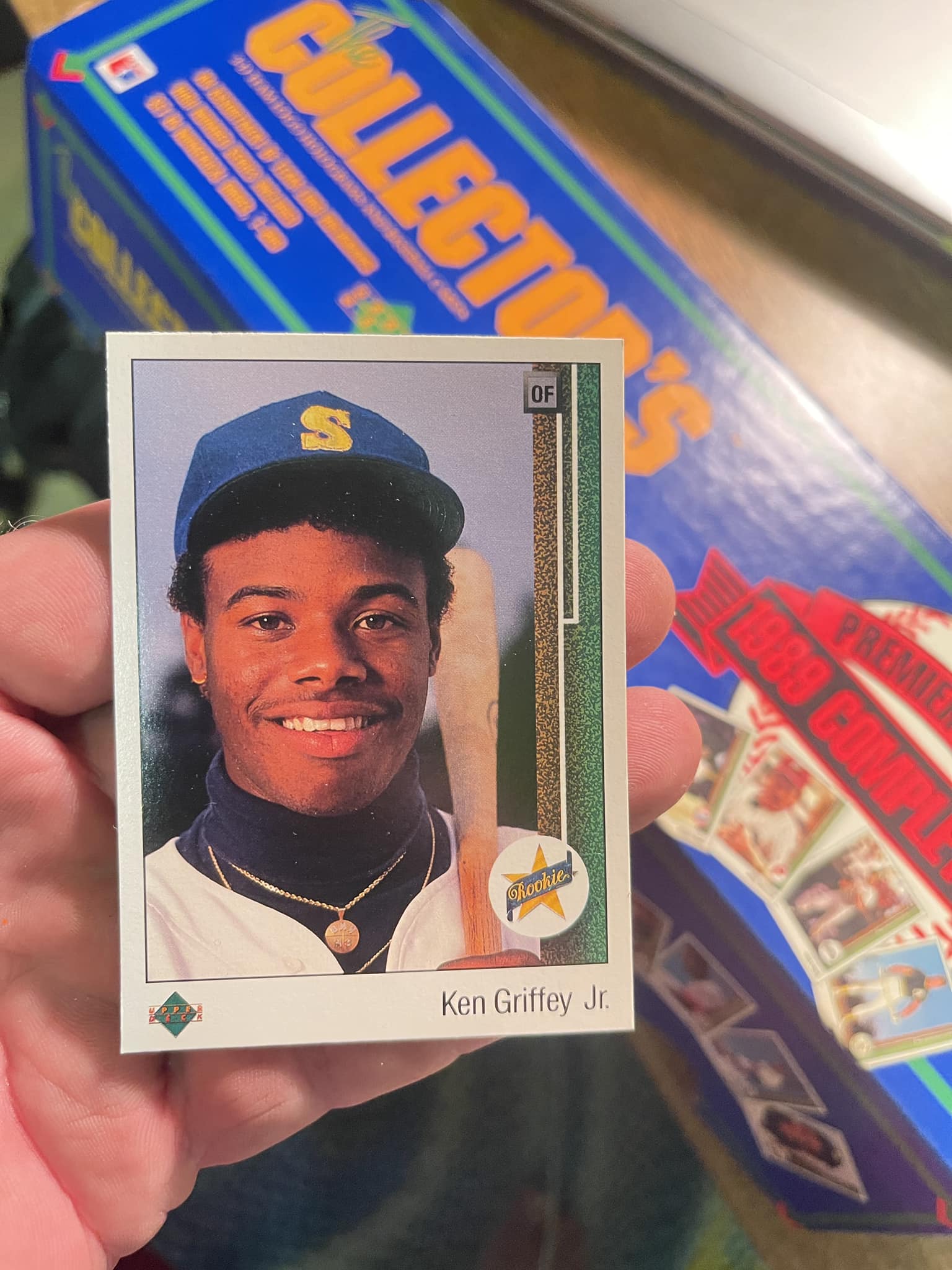 ken griffey jr rookie card graded Signed Mariners 1989 Fleer #548 BAS 10 Featured is a Ken Griffey Jr Ken Griffey Jr. Fleer Rookie