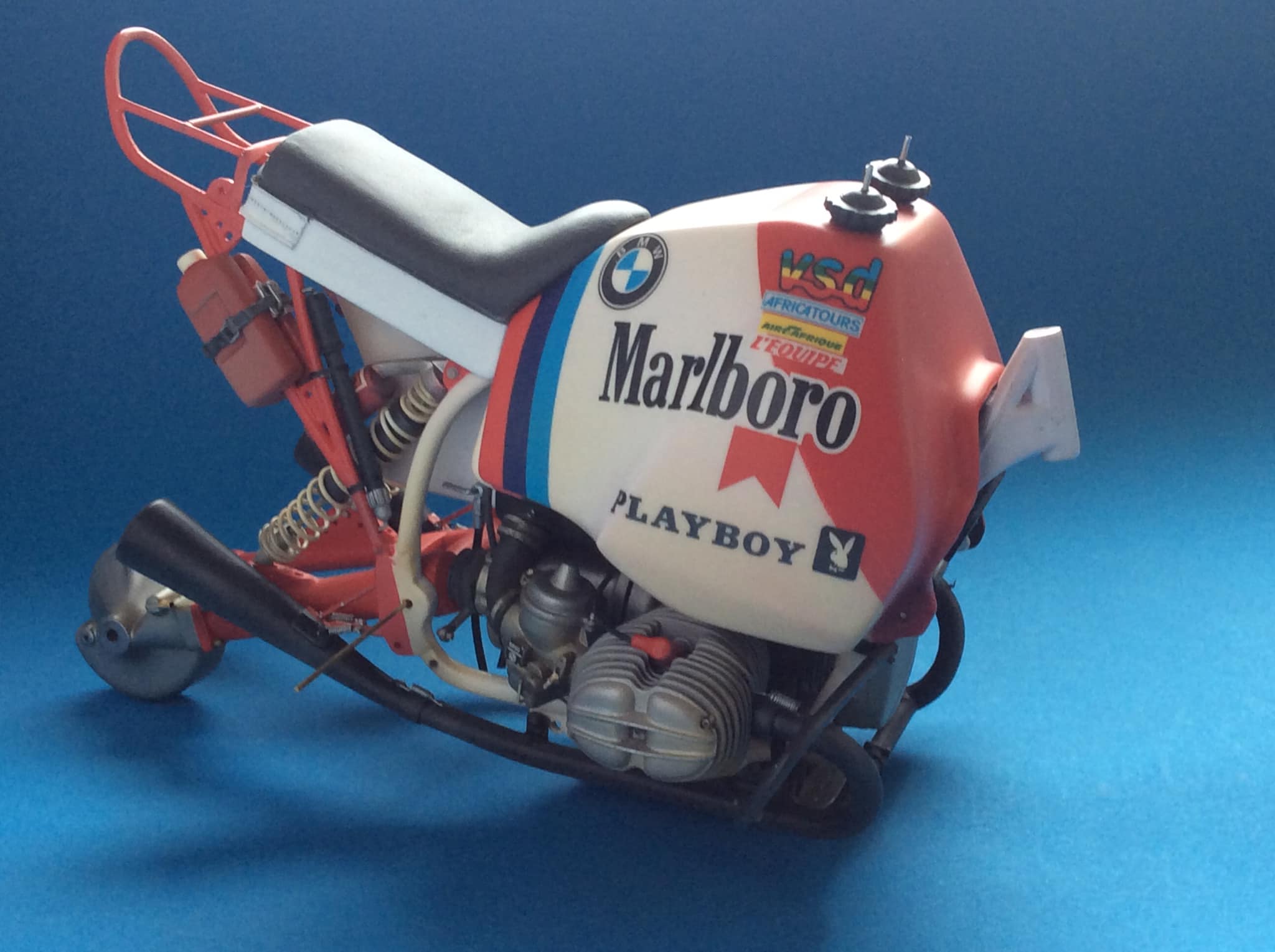 From Philippe Devos : B.M.W. R80 G/S 1000 Paris Dakar 1985 1:9