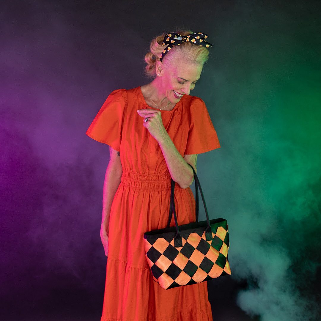 Harveys releases Plaza Tote for Halloween