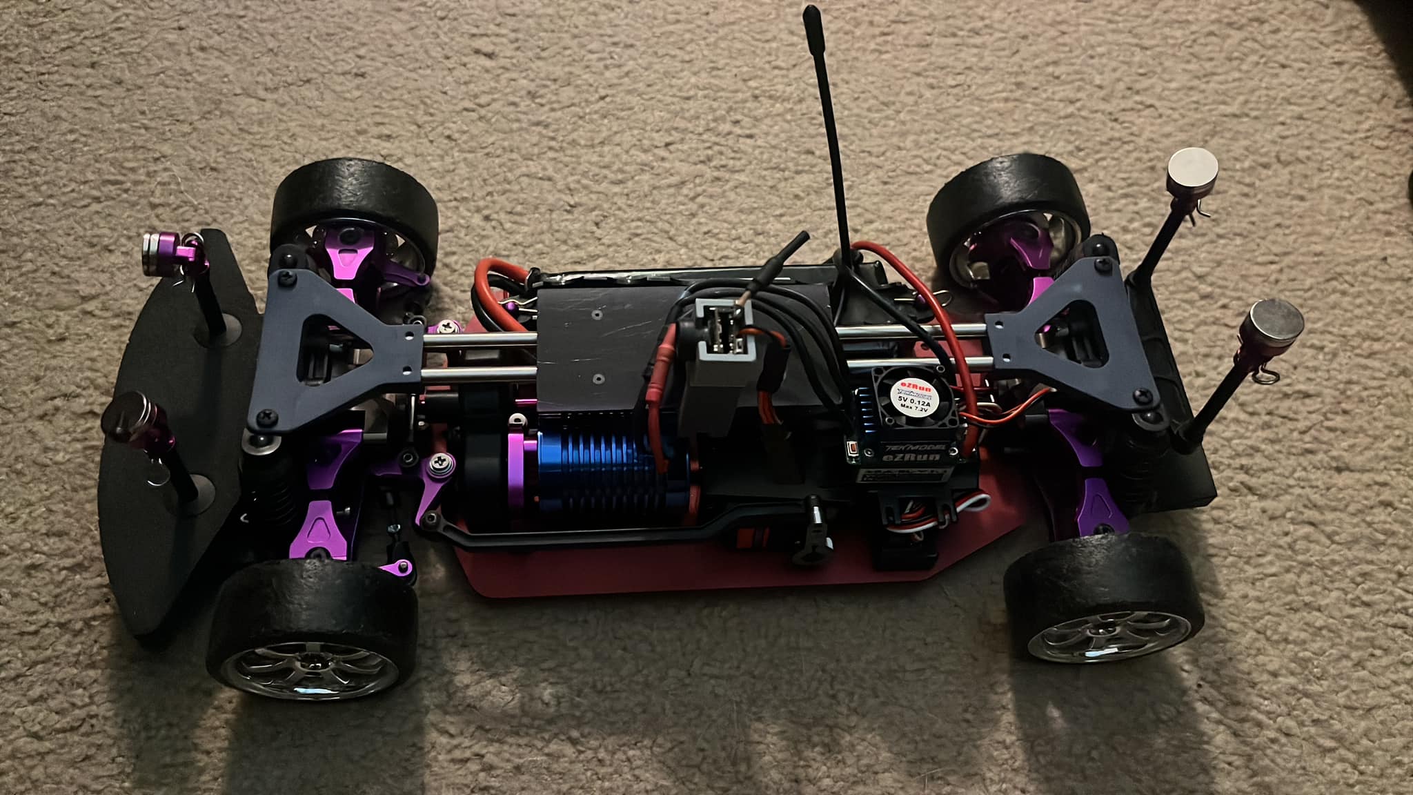 hpi E10DT 10/1ラジコン コルベット hpi E10DT 10/1ラジコン
