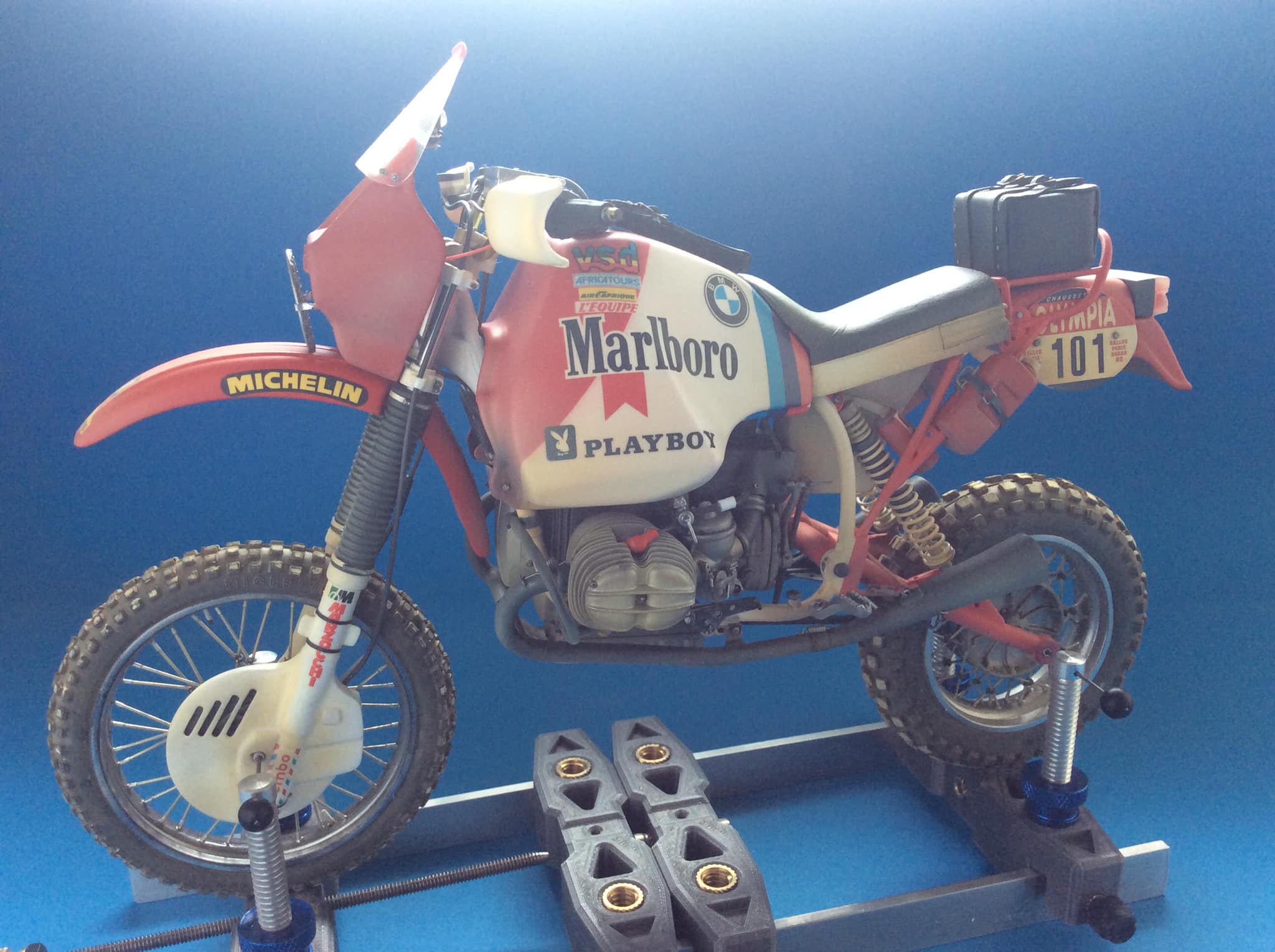 Tamiya 1/12 BMW R80 G/S Paris-Dakar rally winner