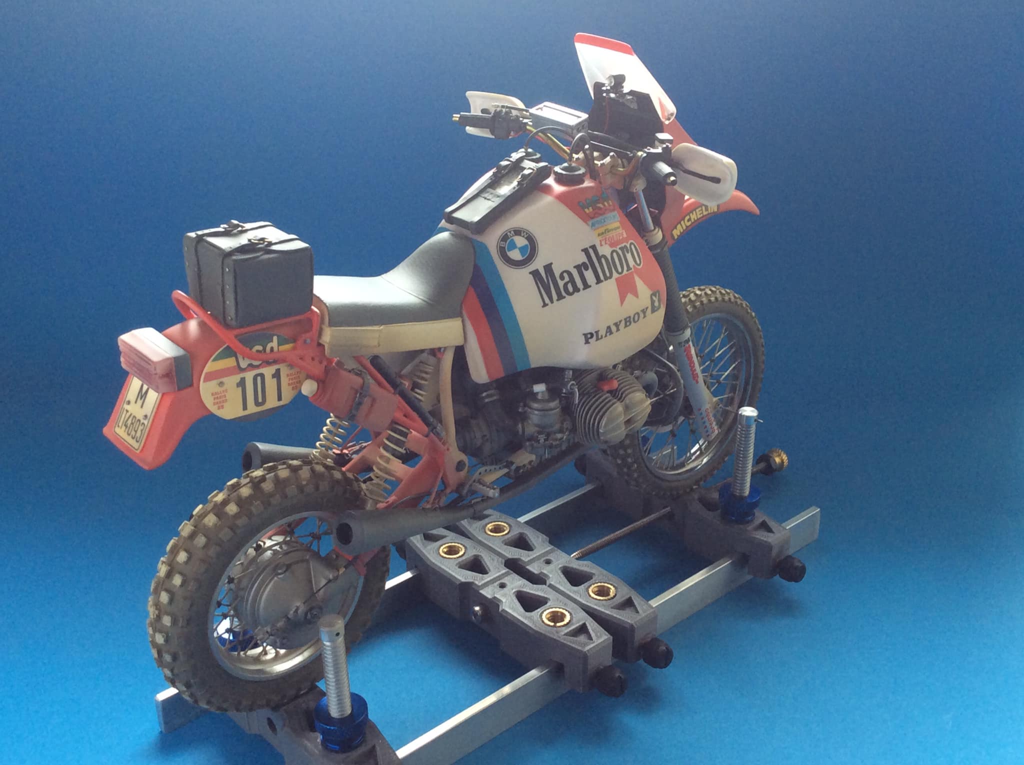 Tamiya 1/12 BMW R80 G/S Paris-Dakar rally winner