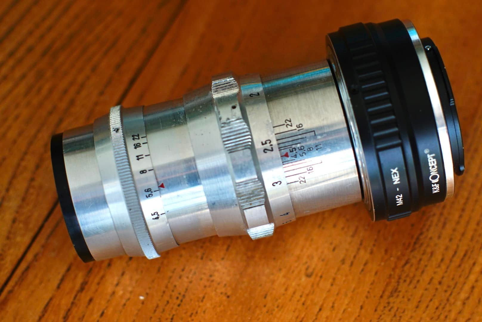 Feinmess Bonotar 10,5 cm f/4,5 lens review on digital sensors