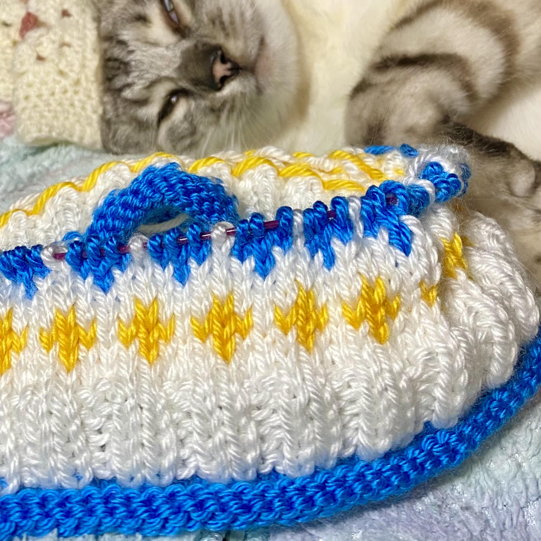 How to ensure accurate gauge for knitting in the round?