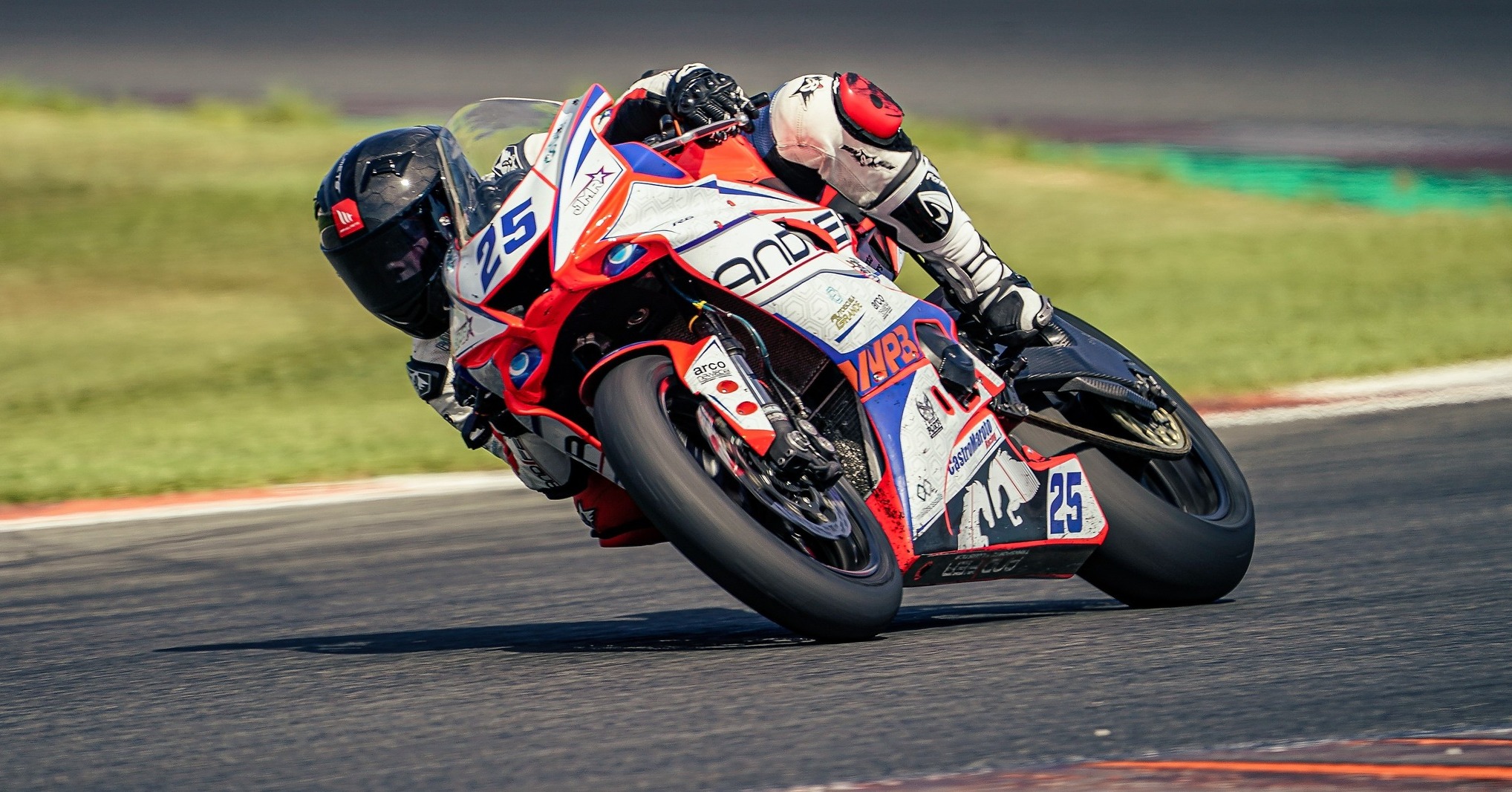 American Kitchens Wins Again In... - RoadracingWorld.com | Facebook