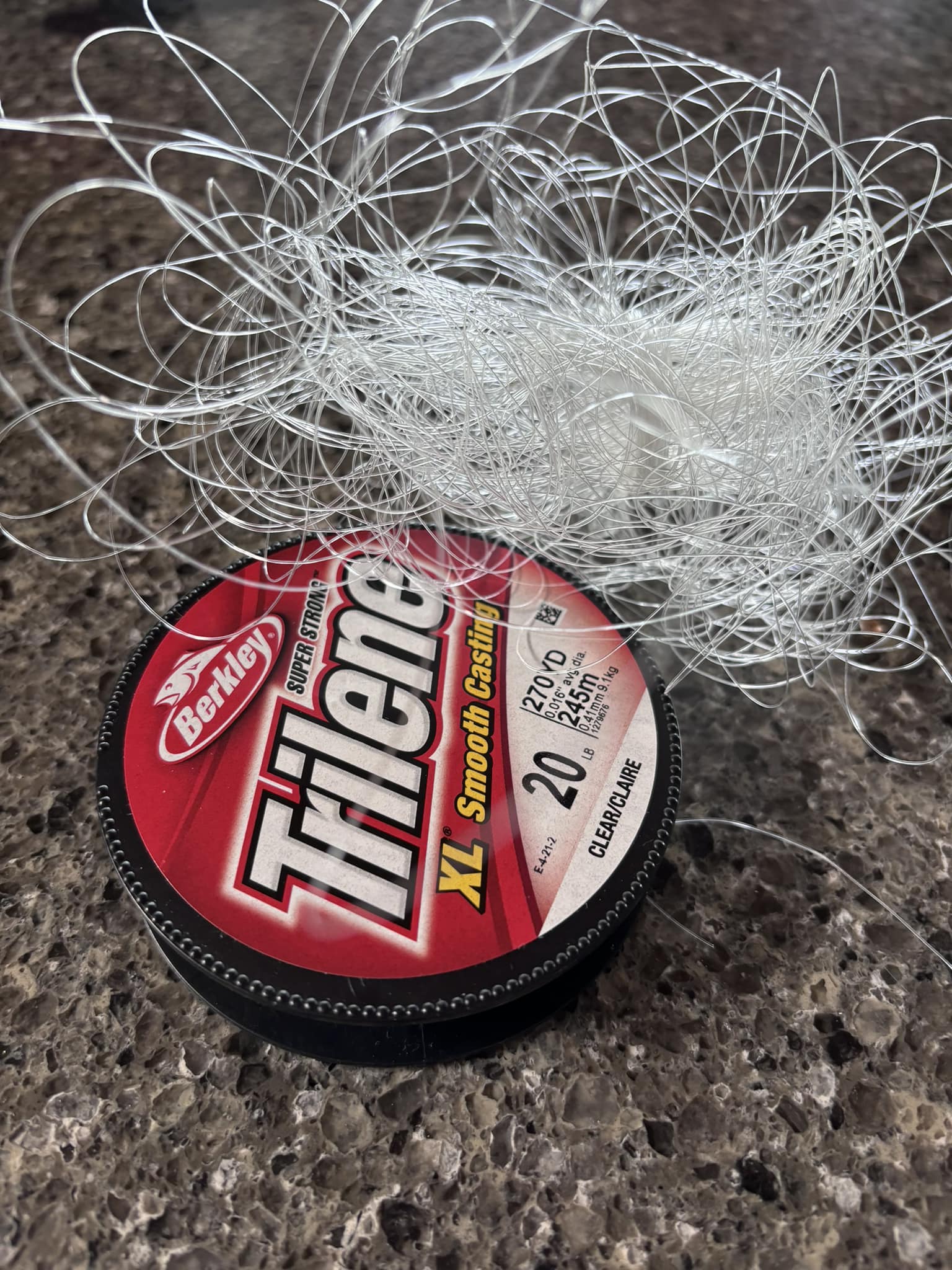 white braided fishing line Florida Products Distance Premium 40#300yds Whether fishing around structure Bait Casting Reel Best POLE25 Color:White 8X - No Fade