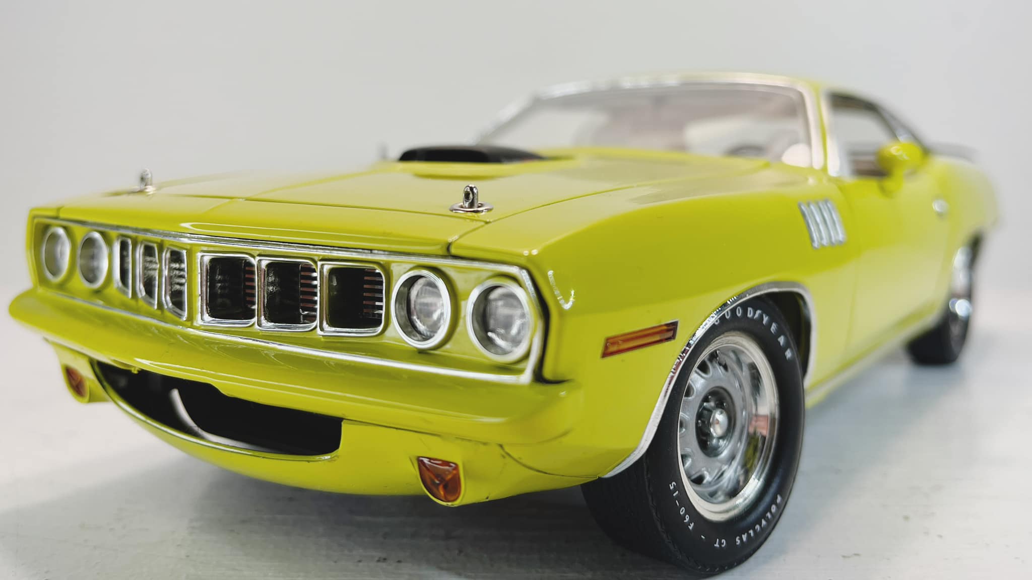 New from GreenLight Highway 61 series: 1/18 scale 