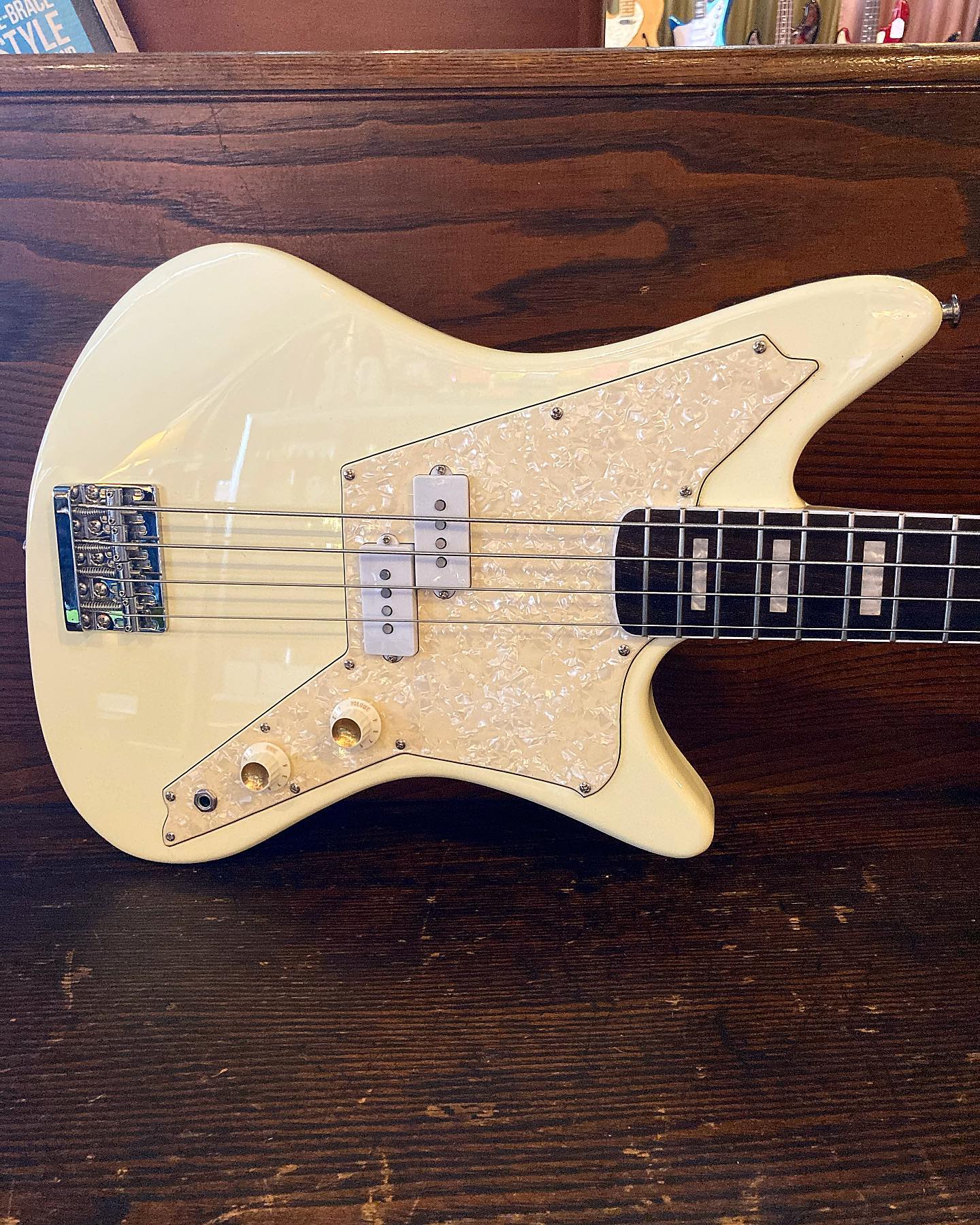 DiPinto Guitars - DiPinto Guitars added a new photo.