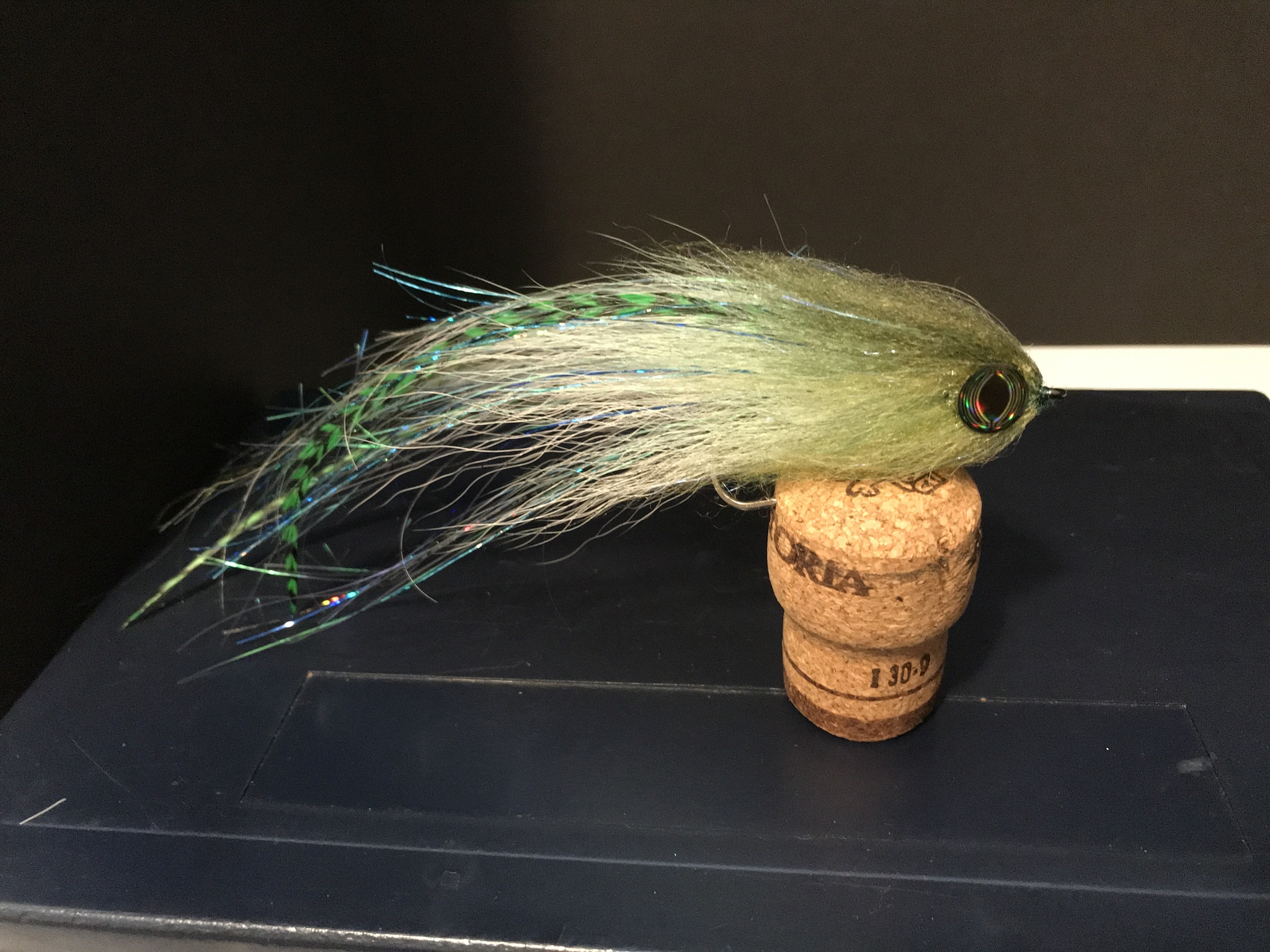 deer tail fishing lures Heavy-Duty Bucktail Jigs BK/RD/BK / 1.5 oz producing lifelike action to attract predatory fish Durability MUSTAD BEB Big Eye Bucktail: