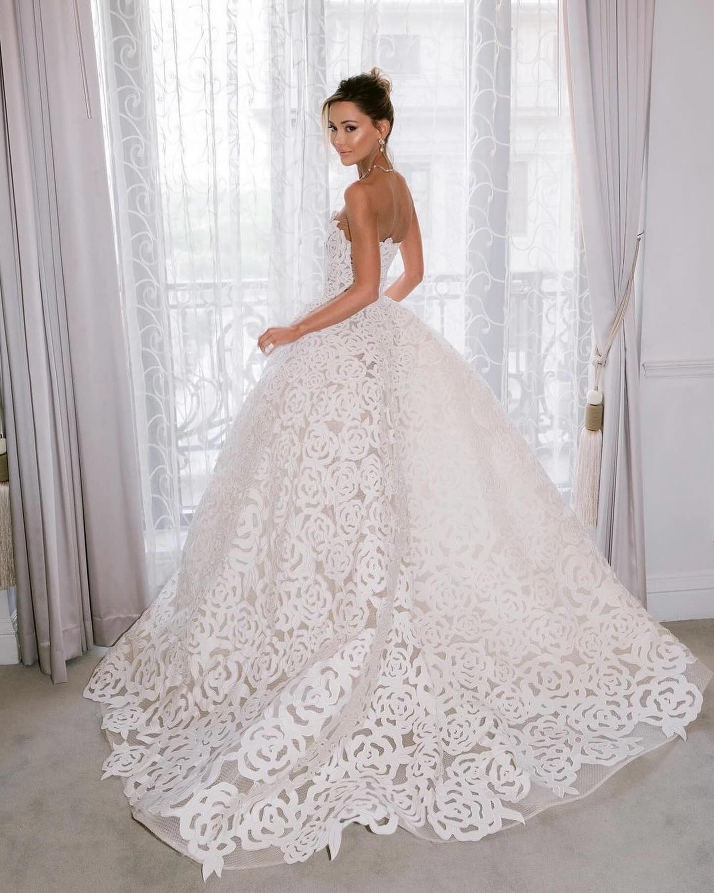 chinese dress ladies Laser Cut Chiffon 3D Flowers Chantilly Lace for Designer Dress
