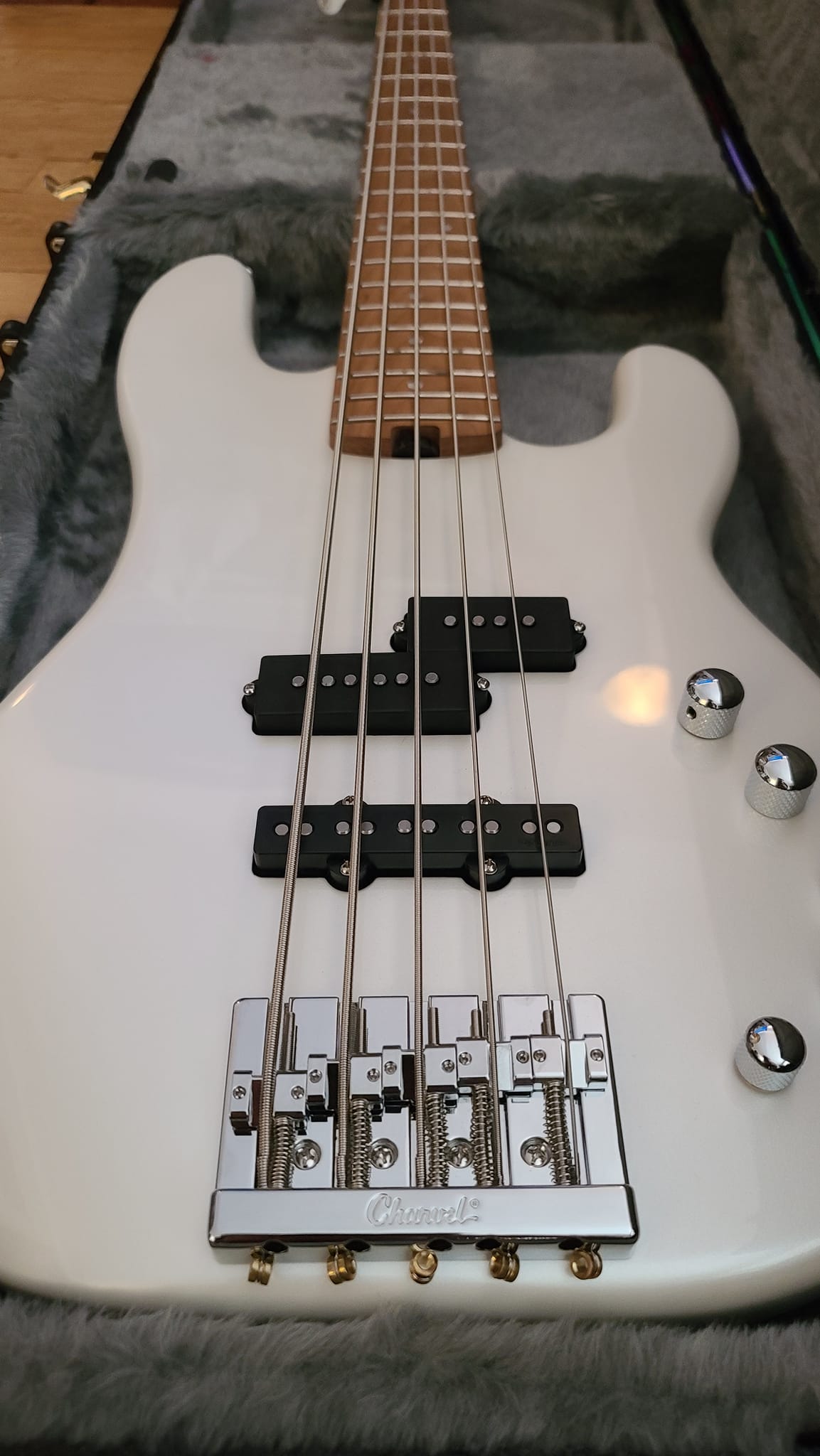 Charvette by Charvel bass review