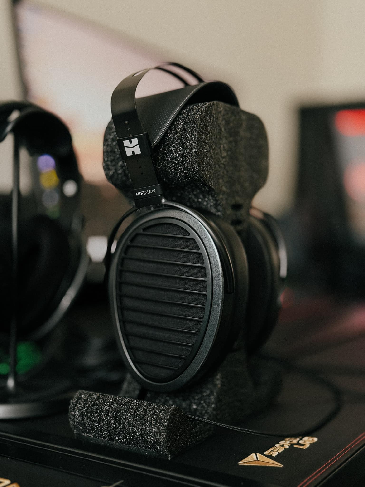What are good 3.5mm cable upgrades for Hifiman Arya Stealths?