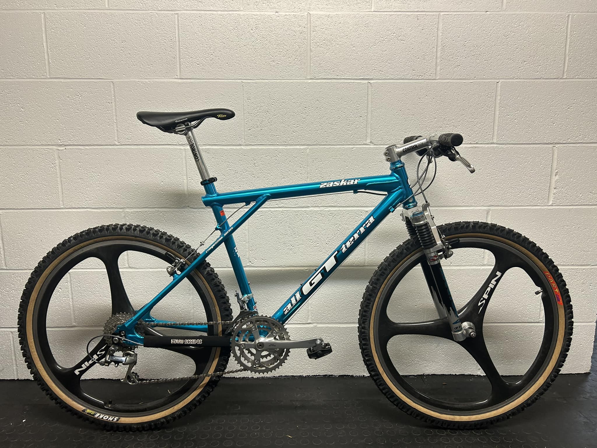 More photos of my 1992 GT Zaskar bike