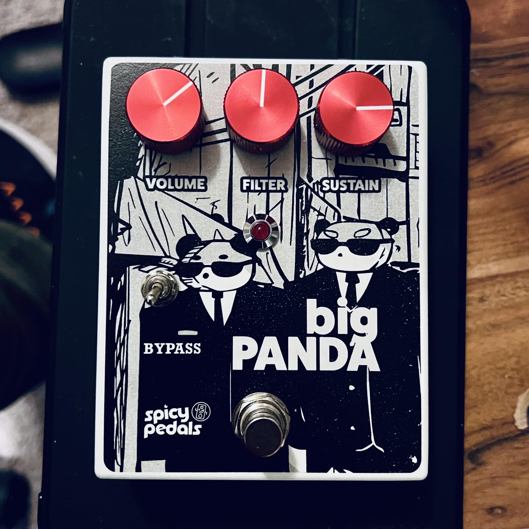 What is the circuit of a Yack YF-1 fuzz box?