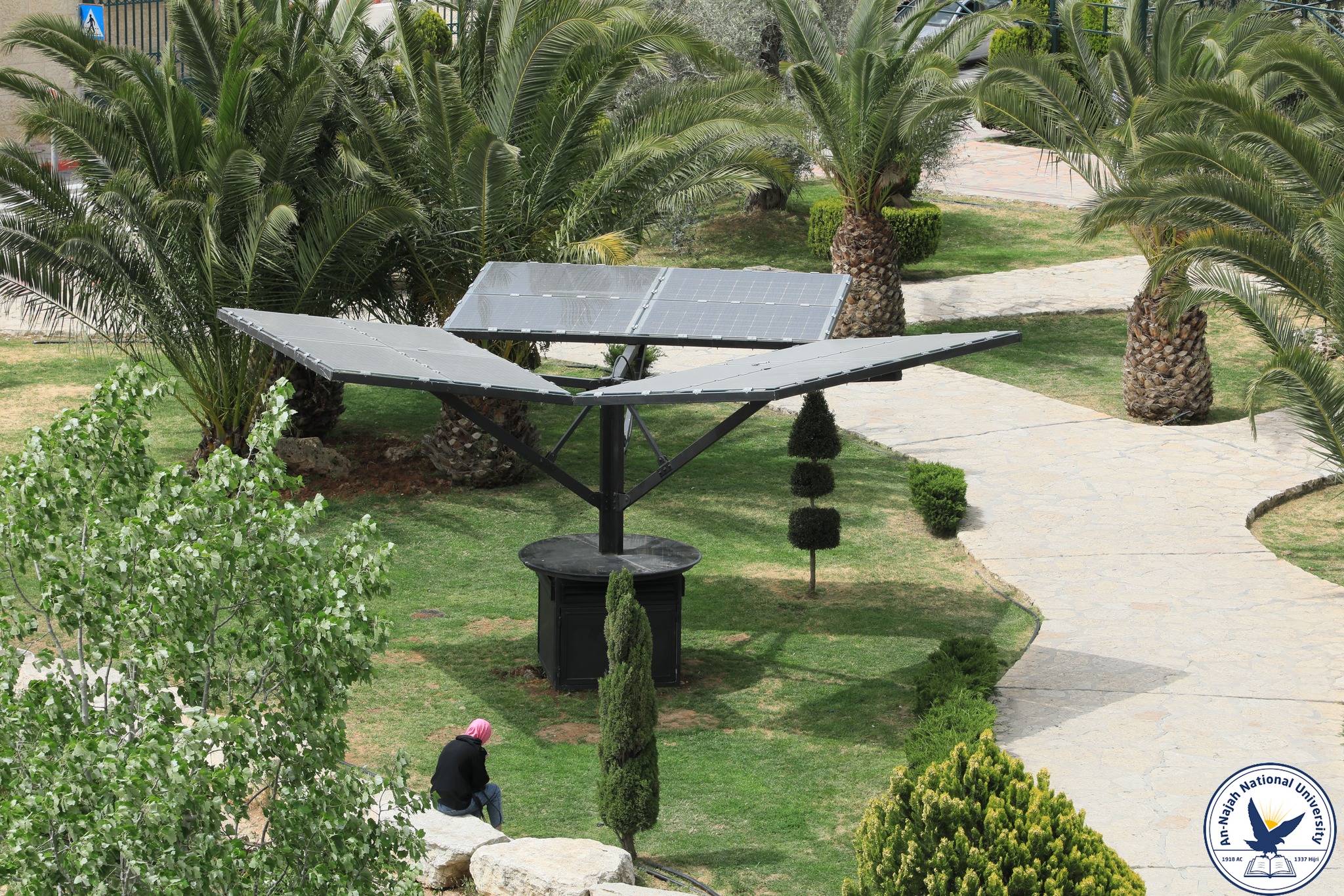 🇺🇸🇬🇧Our crystalline silicon PV glass... - Onyx Solar Energy