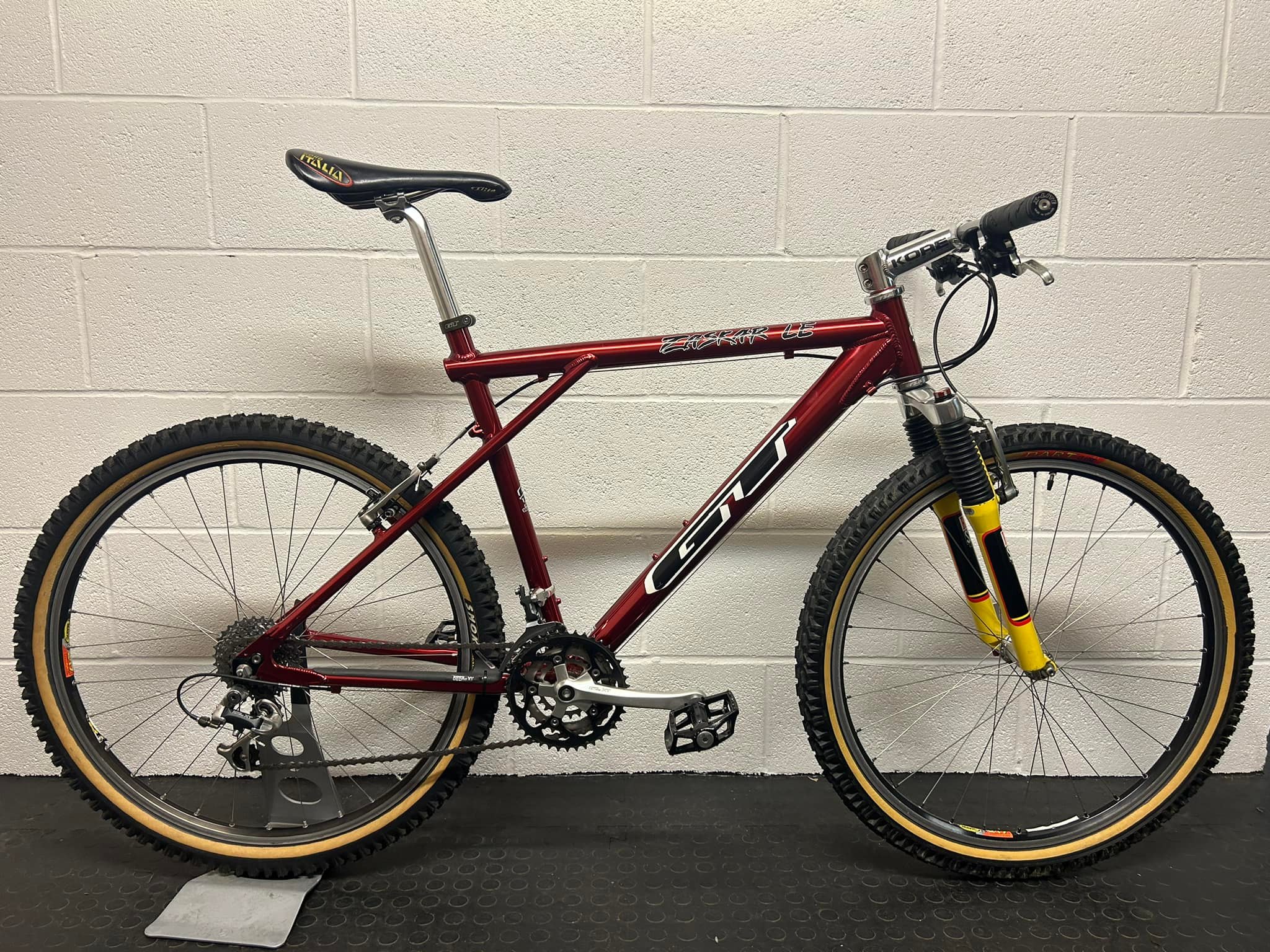 My 1996 GT Zaskar in red anodised. It's a very similar build to