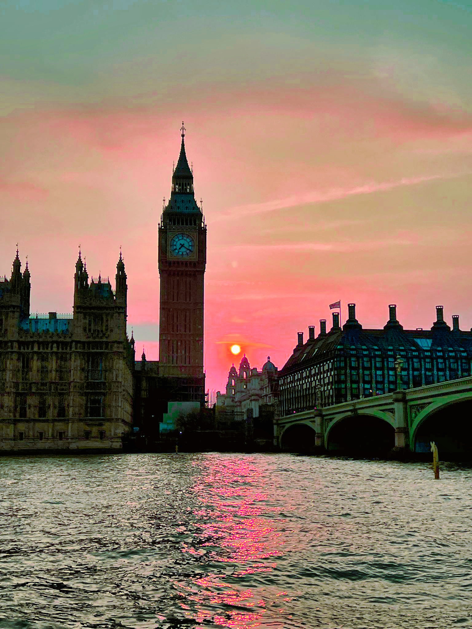 Thames Rockets - Big Ben all ready for the Platinum...