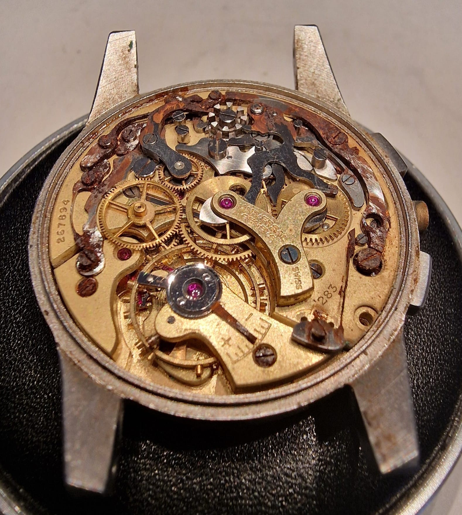 Mouvement De Chronographe Universal Genève - Calibre 283 Remontage Manuel (pour Pièces/réparation)