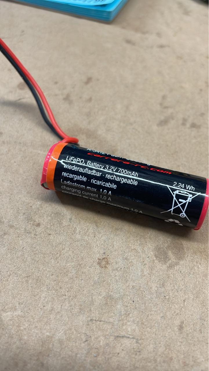 Womaqu Batería De Repuesto 2S 7.4V 1300mAh Li-ion Para Coches RC 1/14 – Incluye Cargador USB Y Medidas 78x40x22 Mm – Compatible Con HS14322, HS14331 Y HS14332