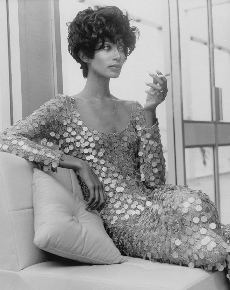 Summer skin. The avant-garde archives of Paco Rabanne and