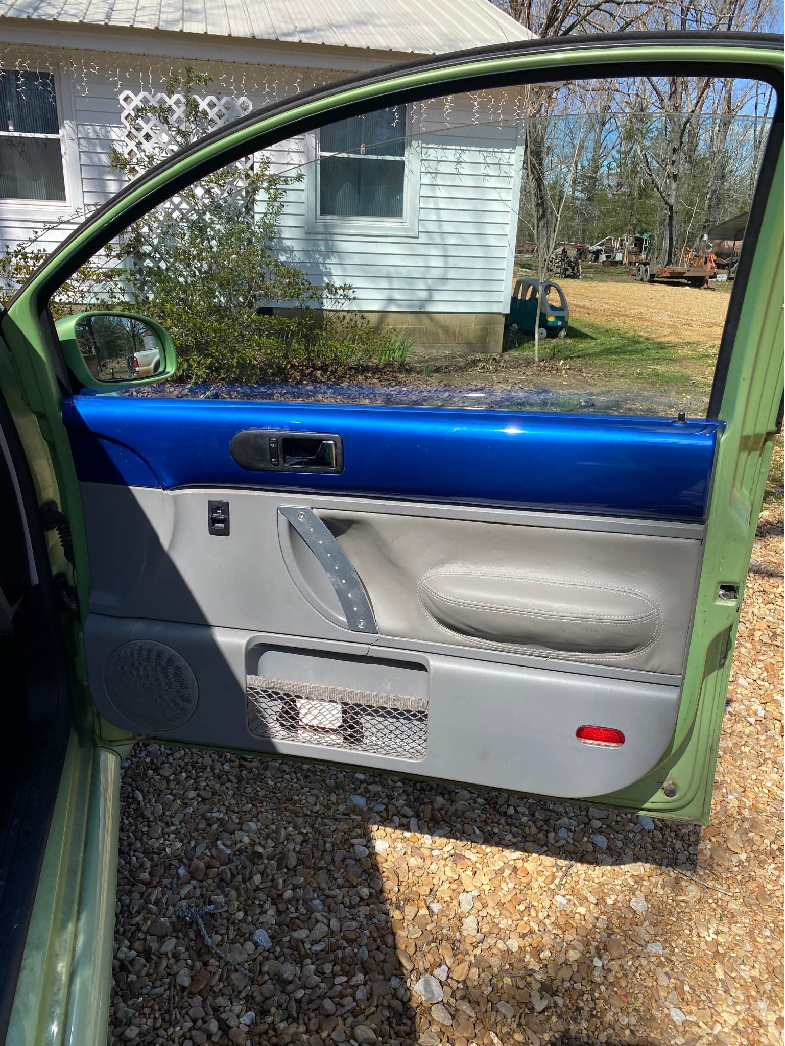 2002 Volkswagen Beetle Cars & Trucks Okolona, Mississippi