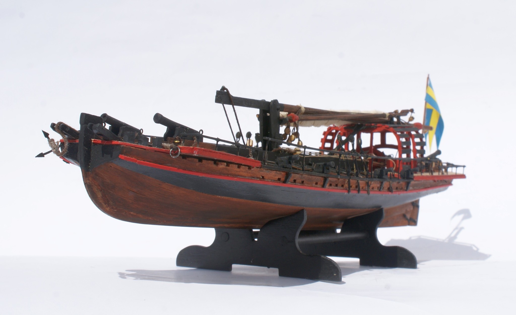 BLUE SHADOW - United States Navy Brig 1778 by Mamoli. The brig