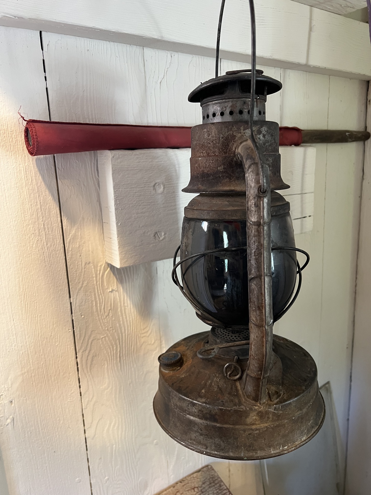 Dietz railroad lantern found in Wooster, Ohio