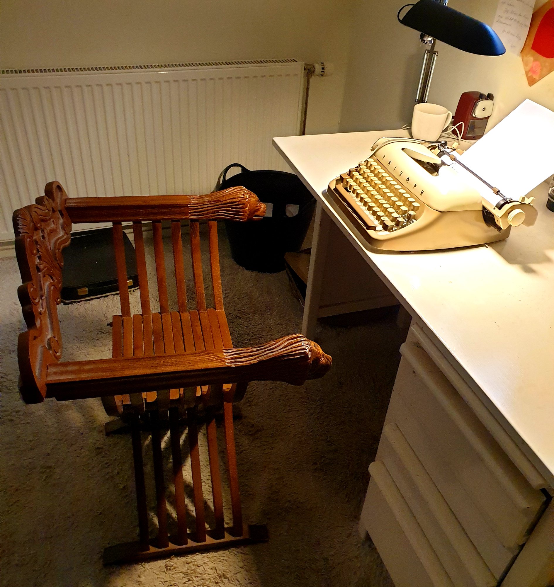 What is the history of the Triumph Gabriele 12 typewriter?