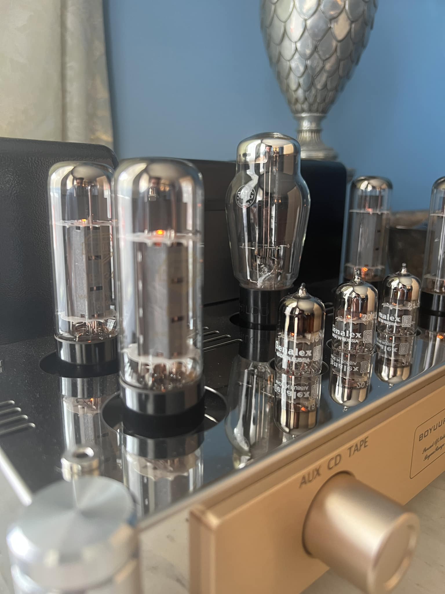 アンプ 5U4G philco Why was a 5Y4G rectifier tube replaced with a 5U4G in a 1938