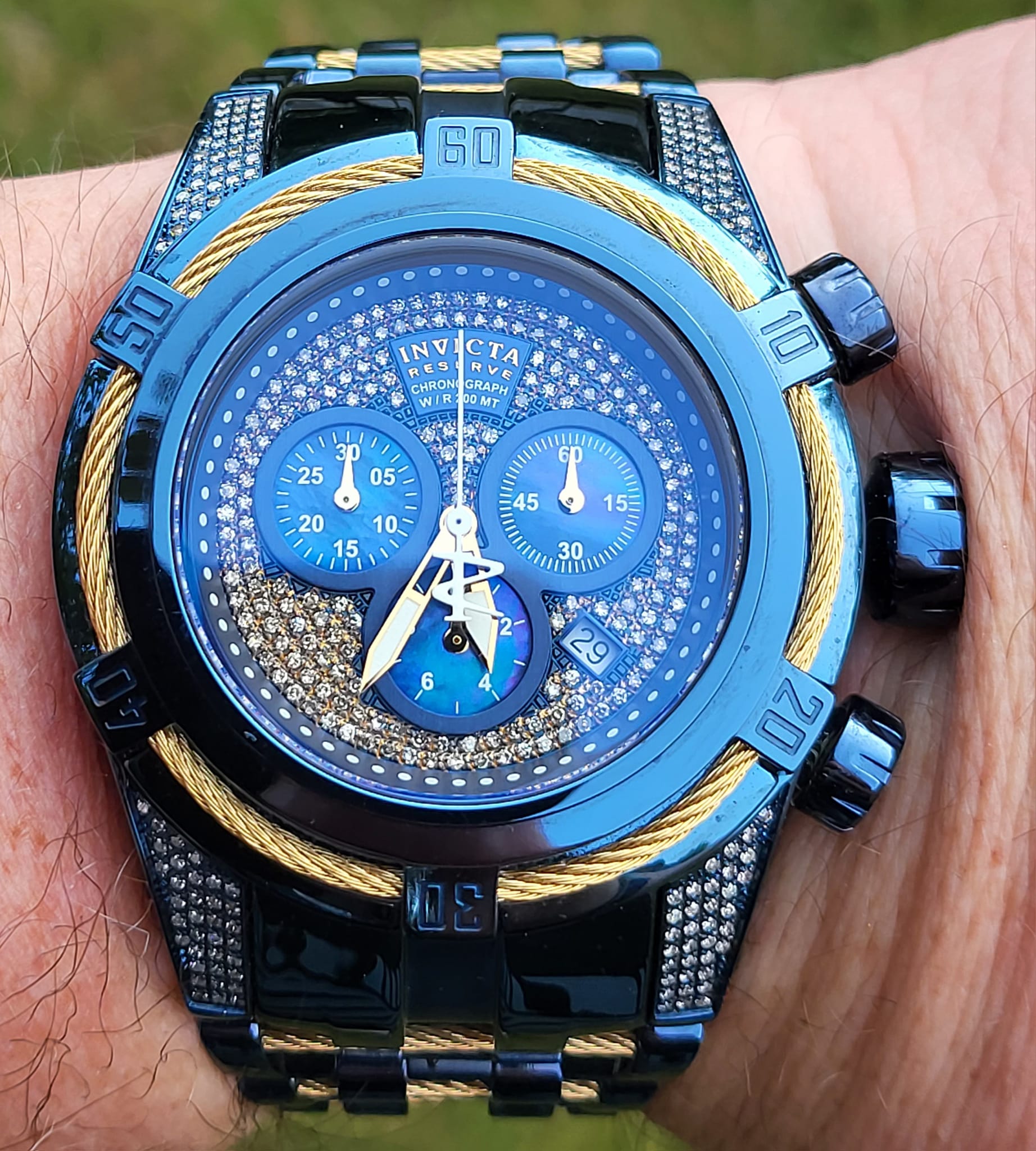 人気☆スポーツモデル☆ターコイズブルー INVICTA Bolt 47840 大人気 