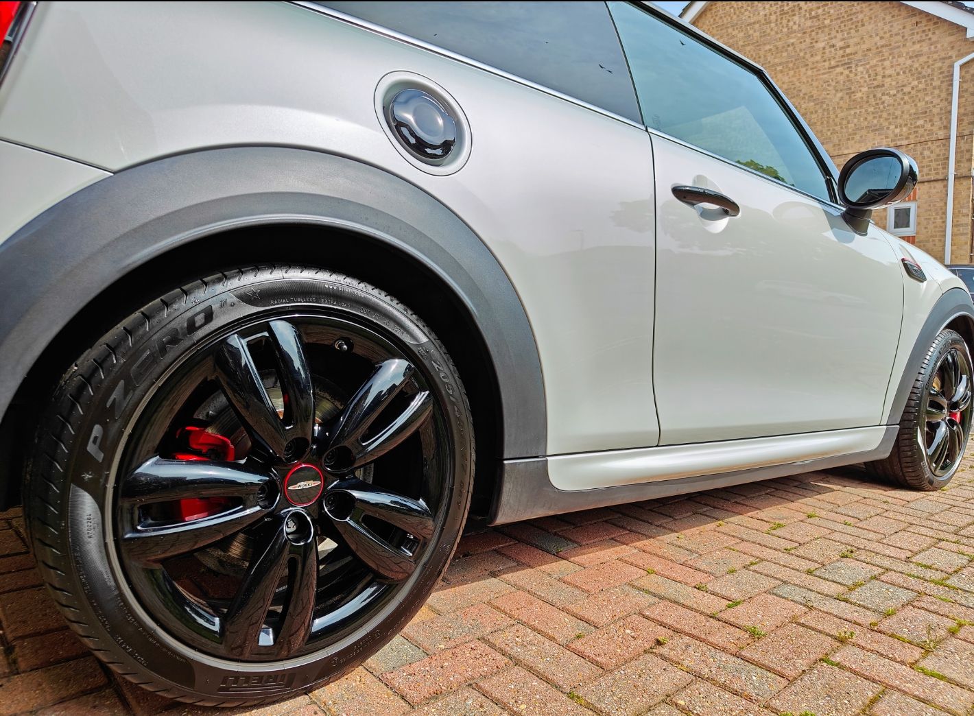 PILELLI P ZERO 205/45R17 ミニ ジョンクーパーワークス